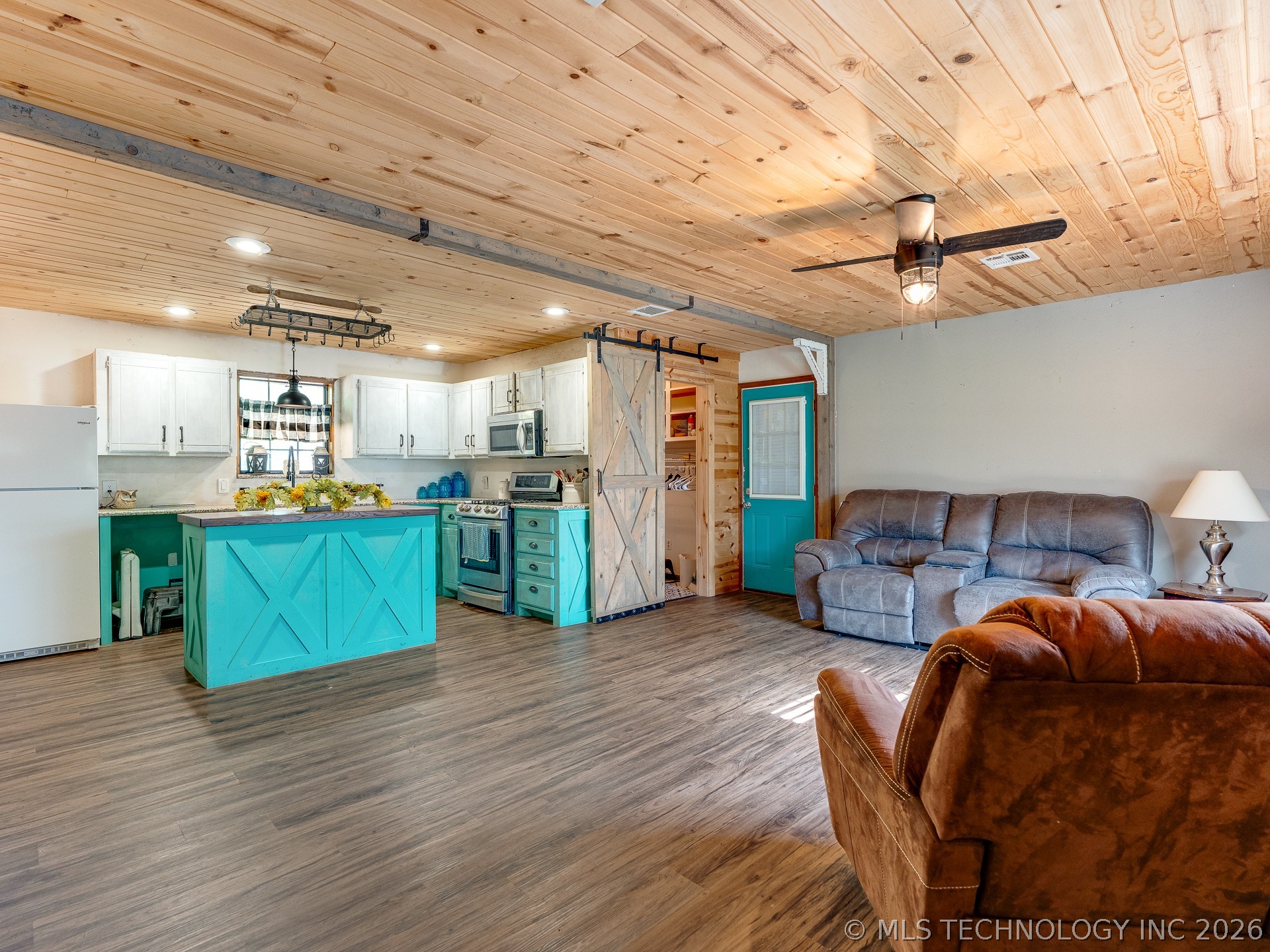 9581 County Road 3590 Property Photo 7