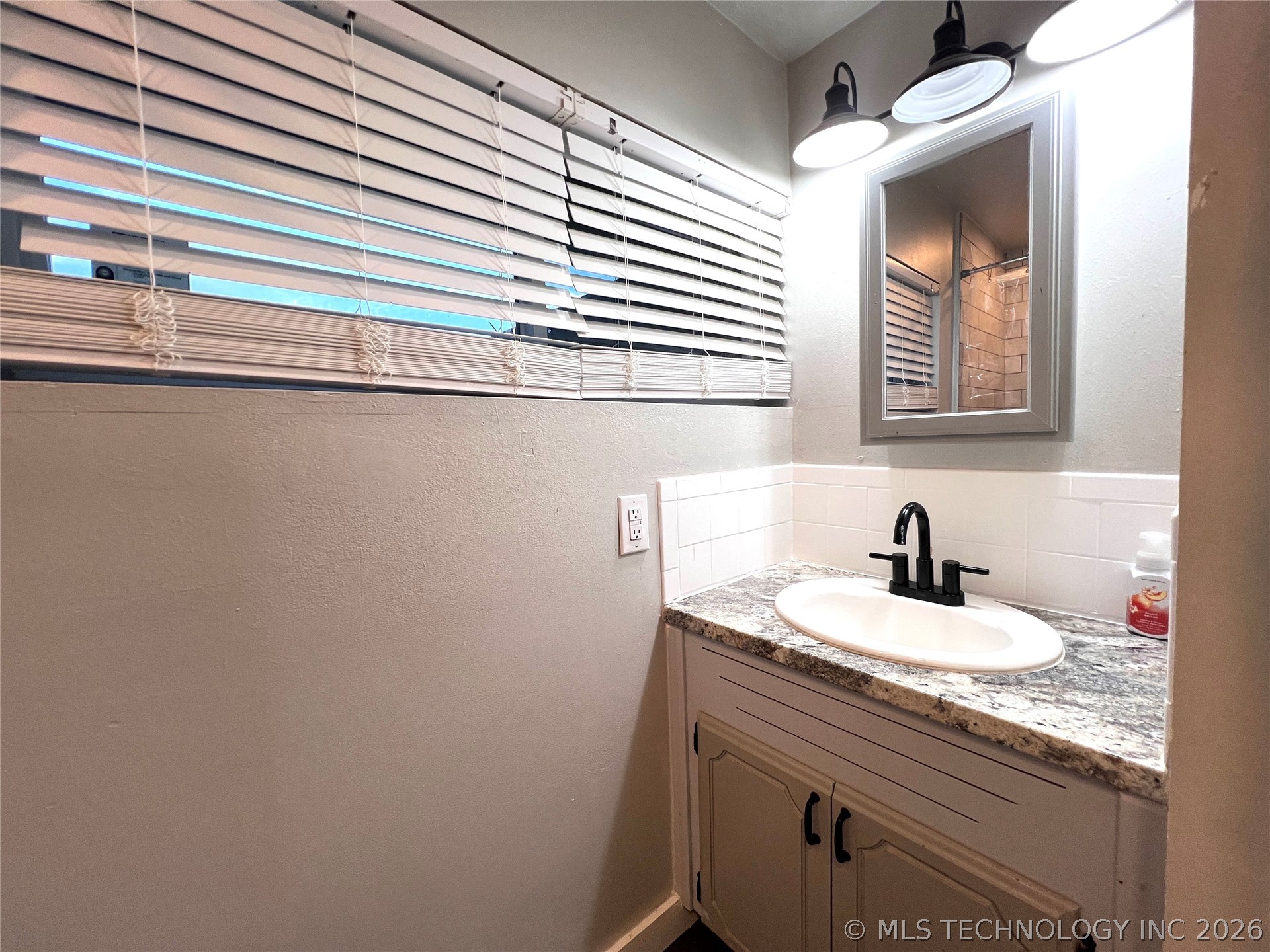 701 Lampton Lane Property Photo 23