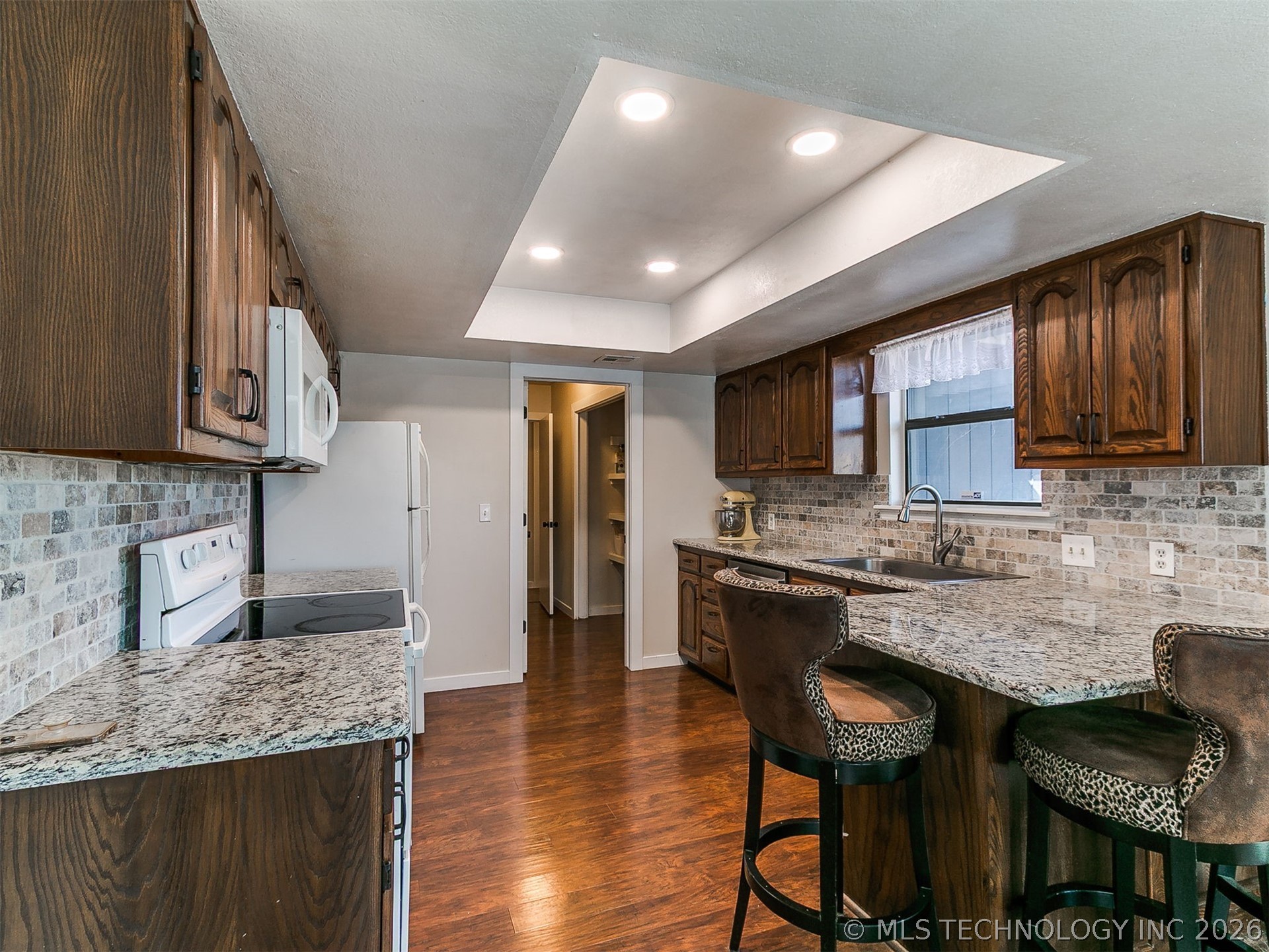 9305 E 93rd Street Property Photo 8