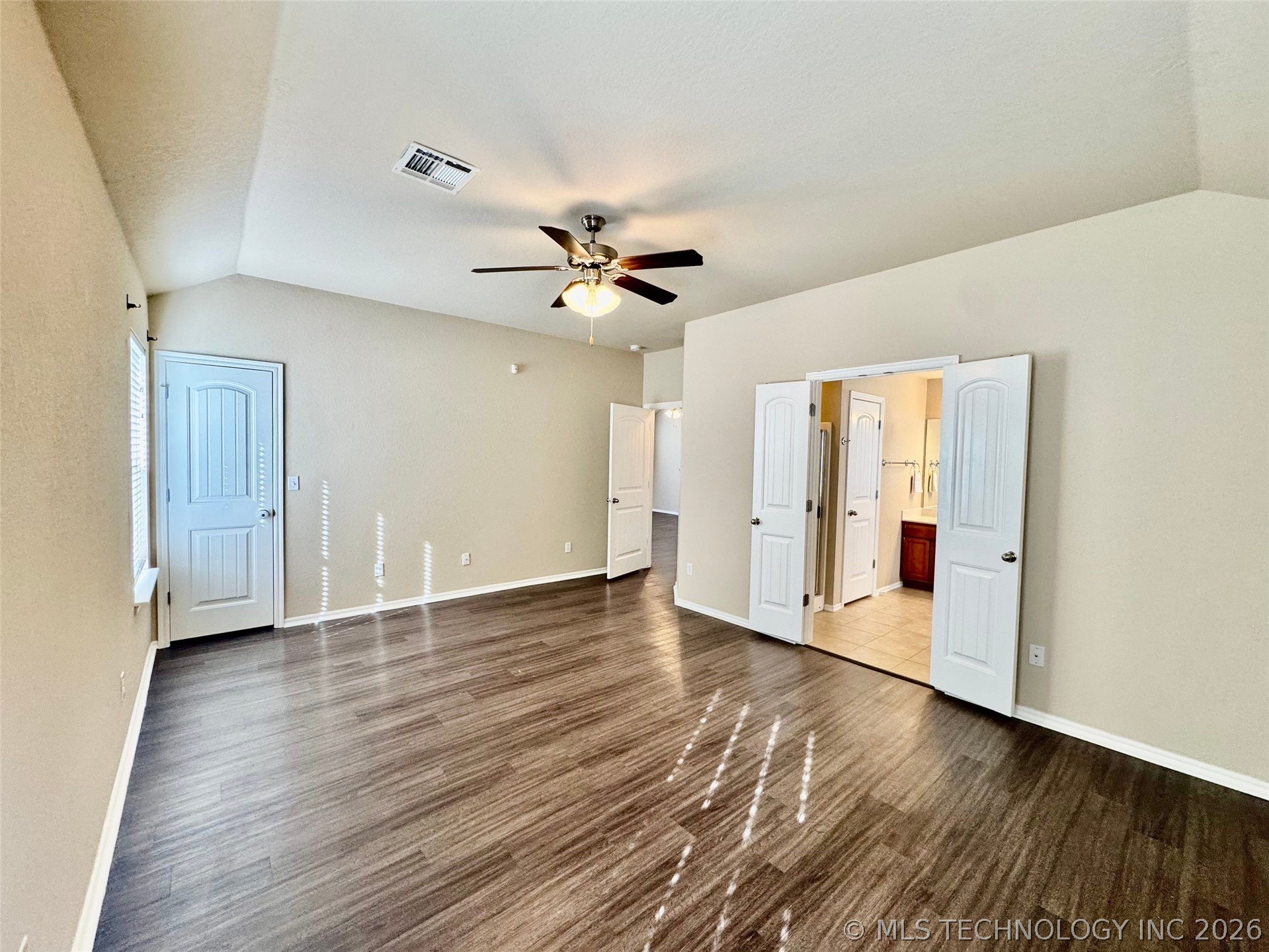 10724 N 146th East Avenue Property Photo 17