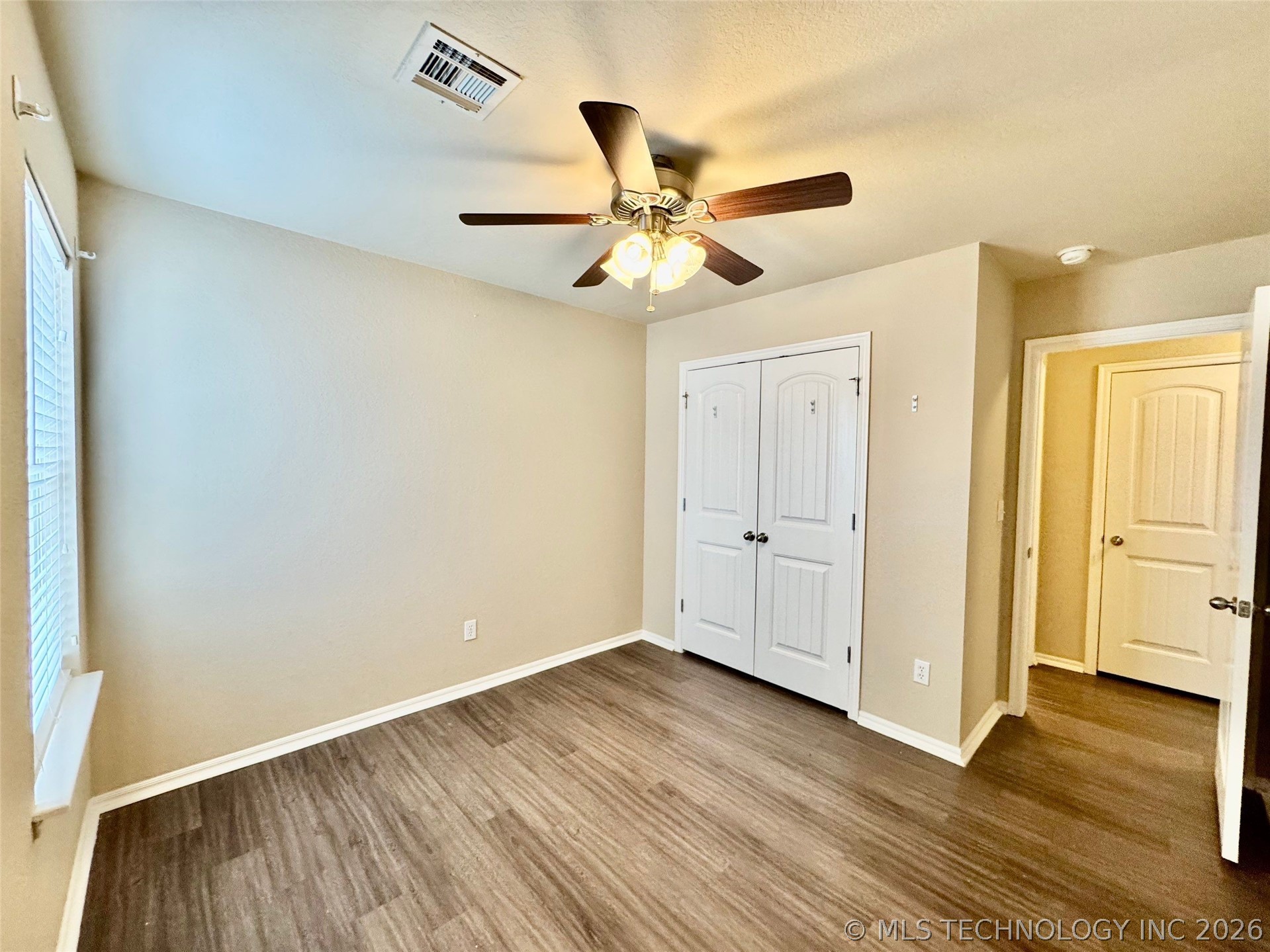 10724 N 146th East Avenue Property Photo 23