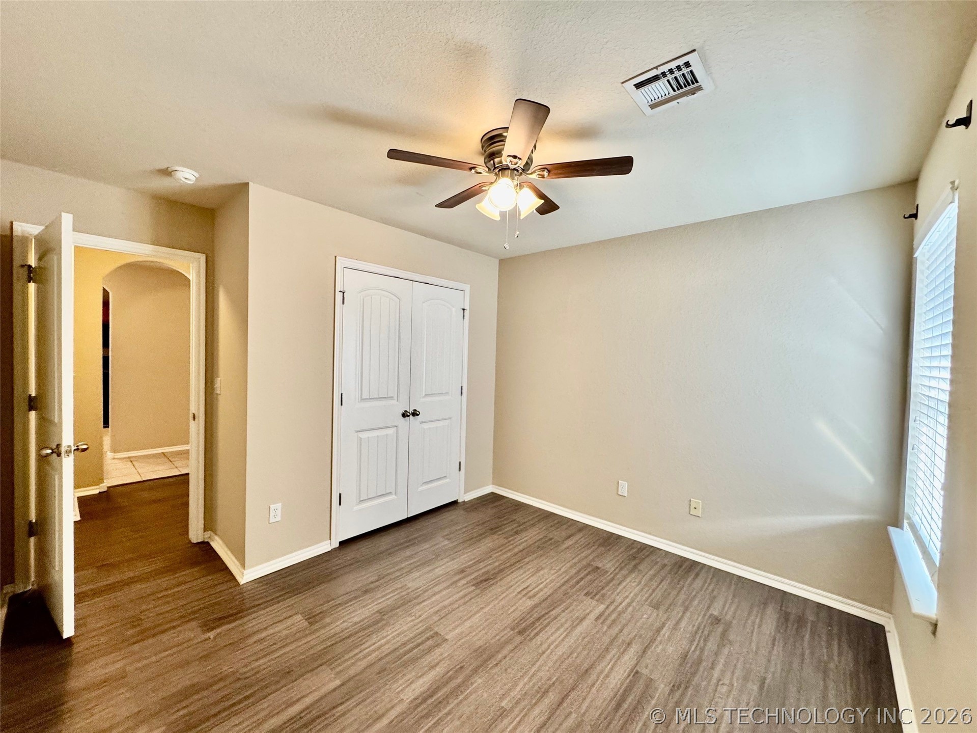 10724 N 146th East Avenue Property Photo 24