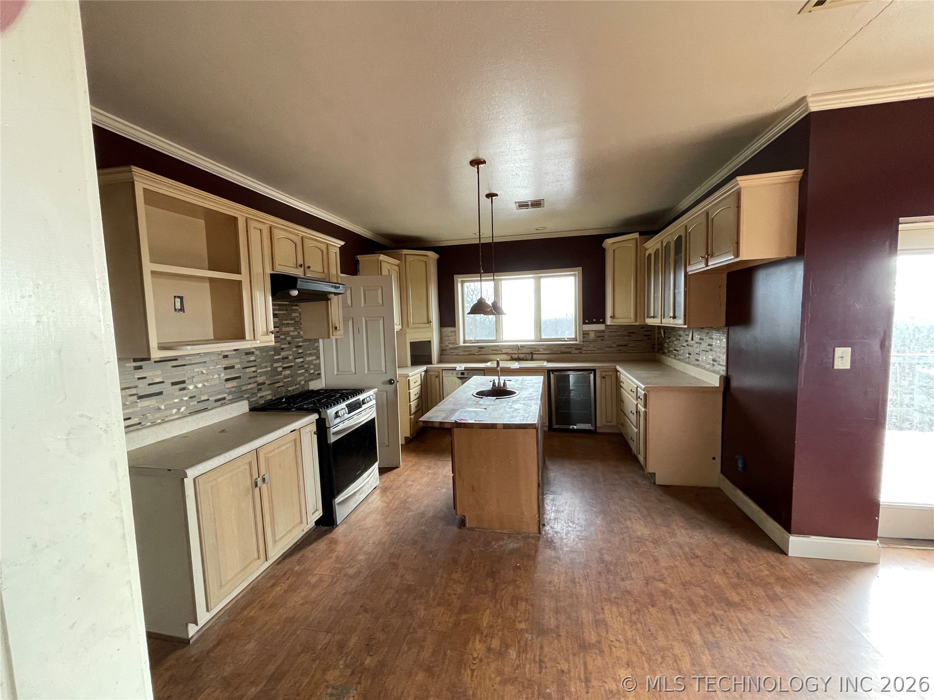 3975 Kennedy Road Property Photo 7