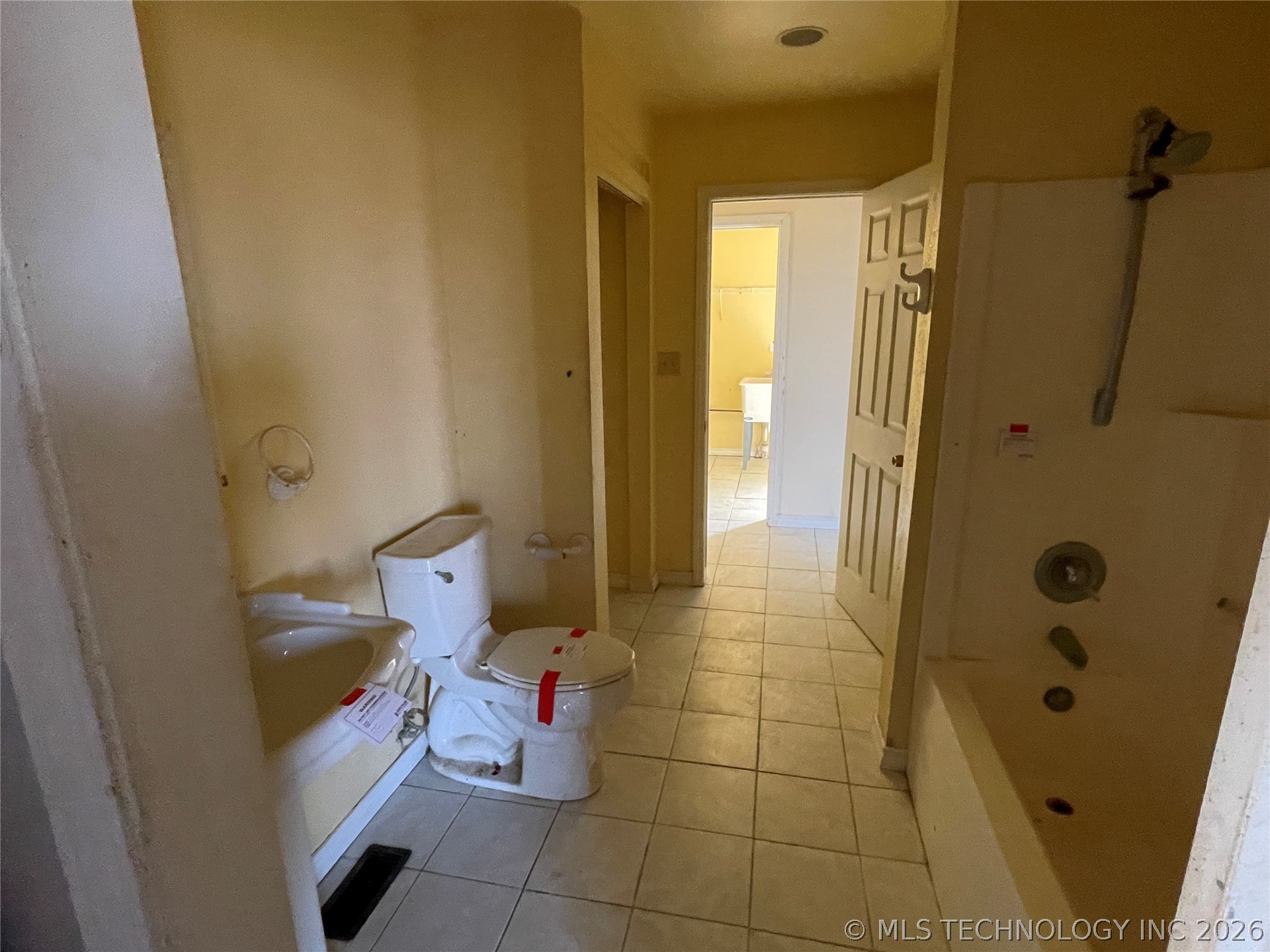 3975 Kennedy Road Property Photo 22