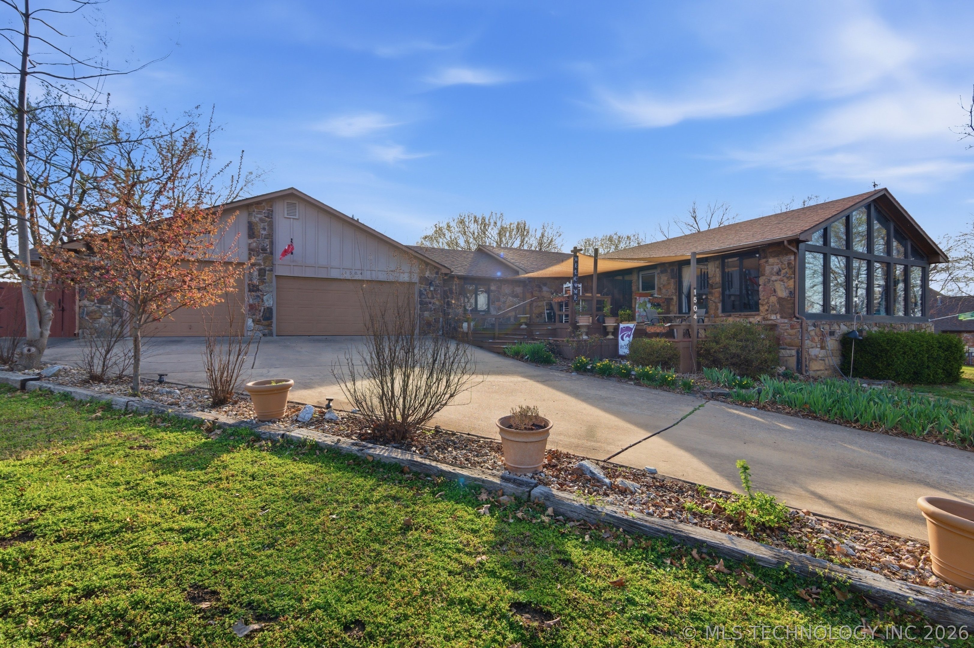 1504 Carey Drive Property Photo 4