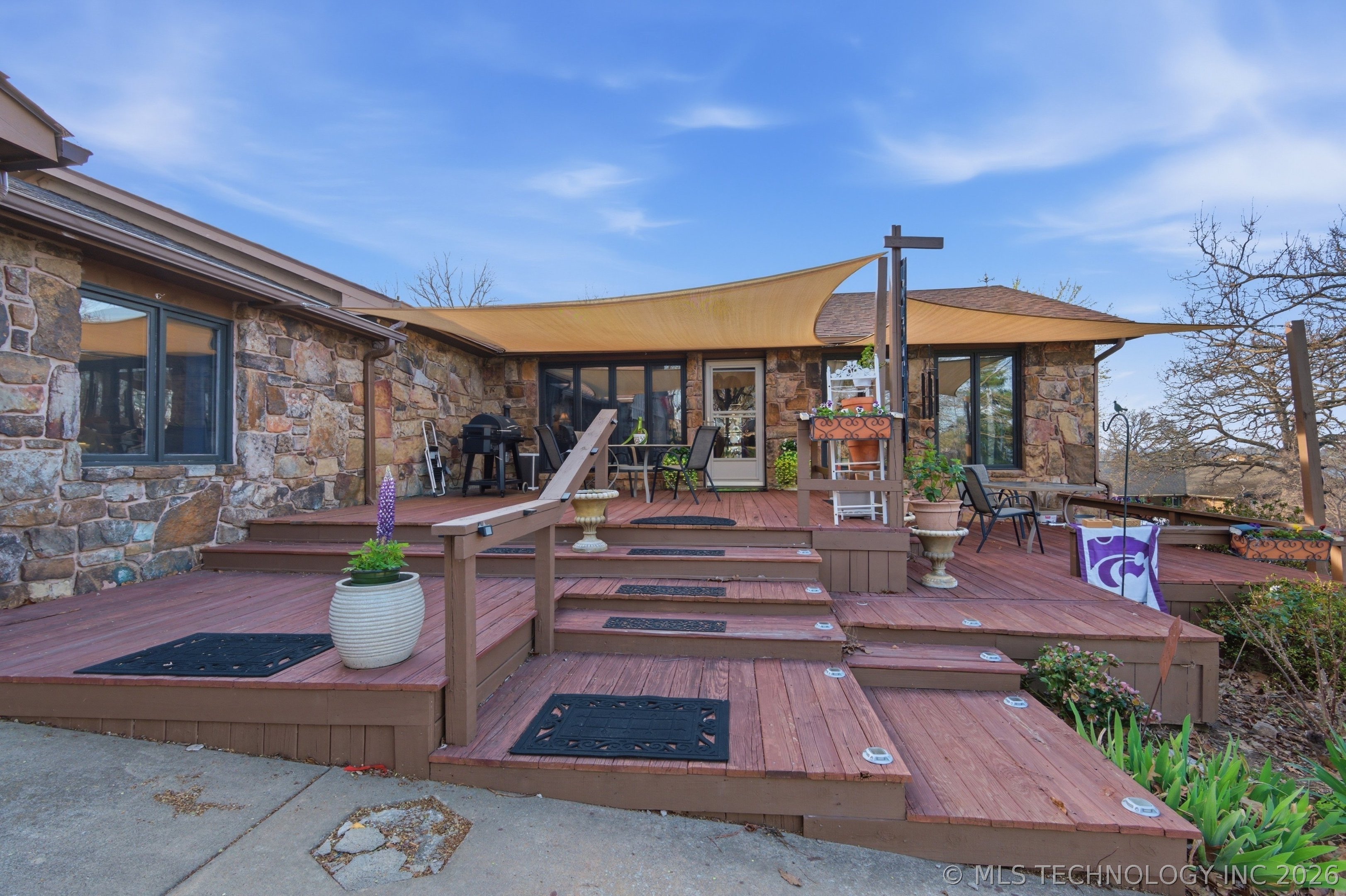 1504 Carey Drive Property Photo 5
