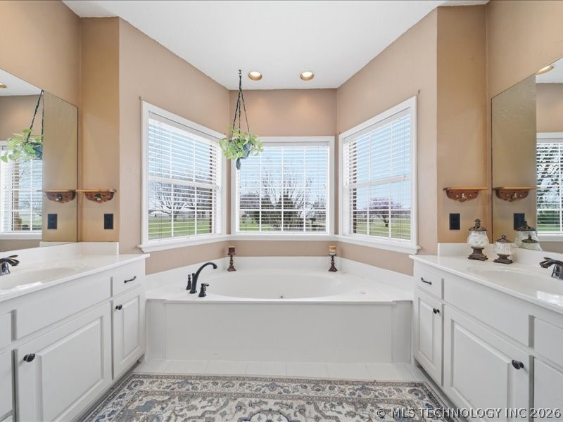 10761 N 155th East Avenue Property Photo 20