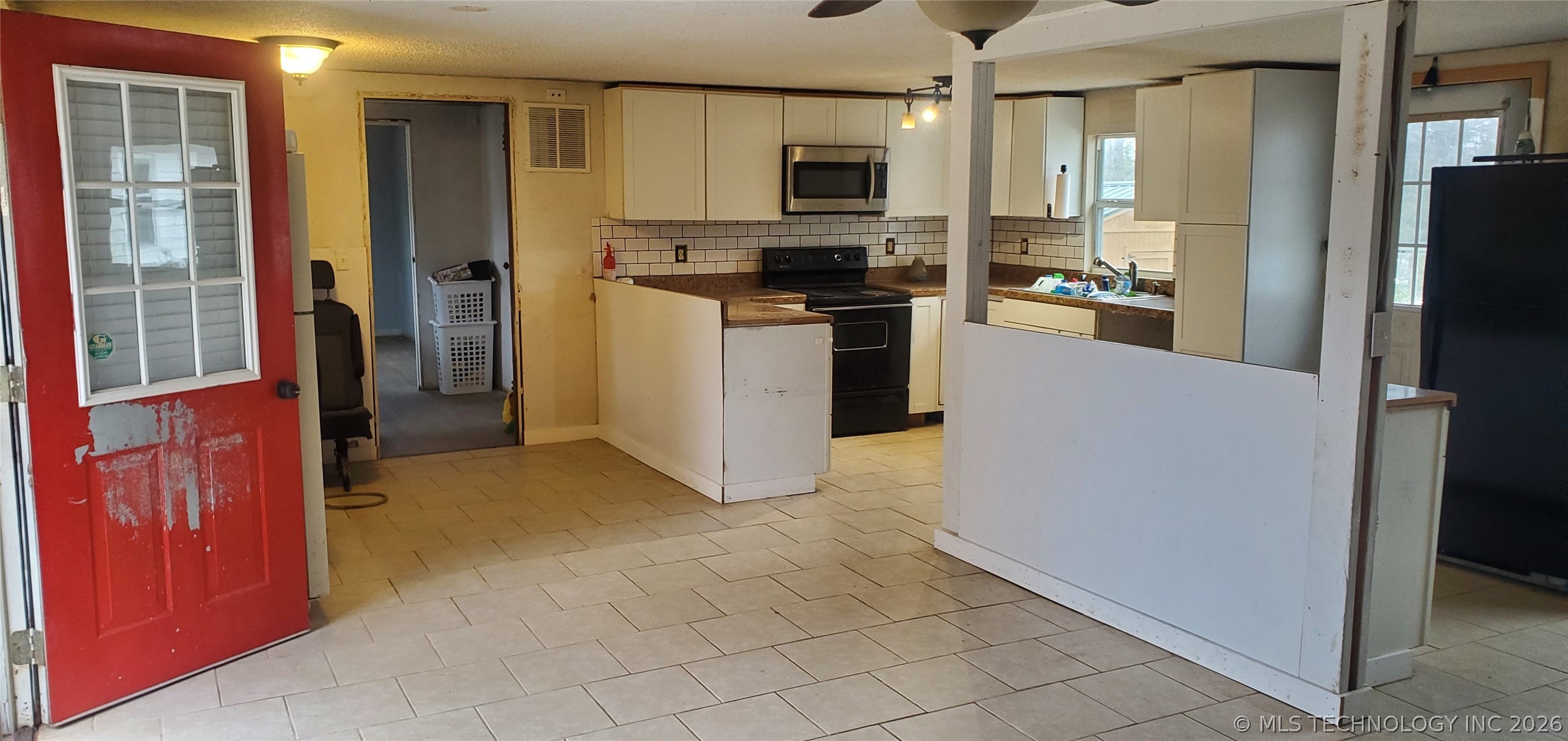 300 Se Johnson Property Photo 2
