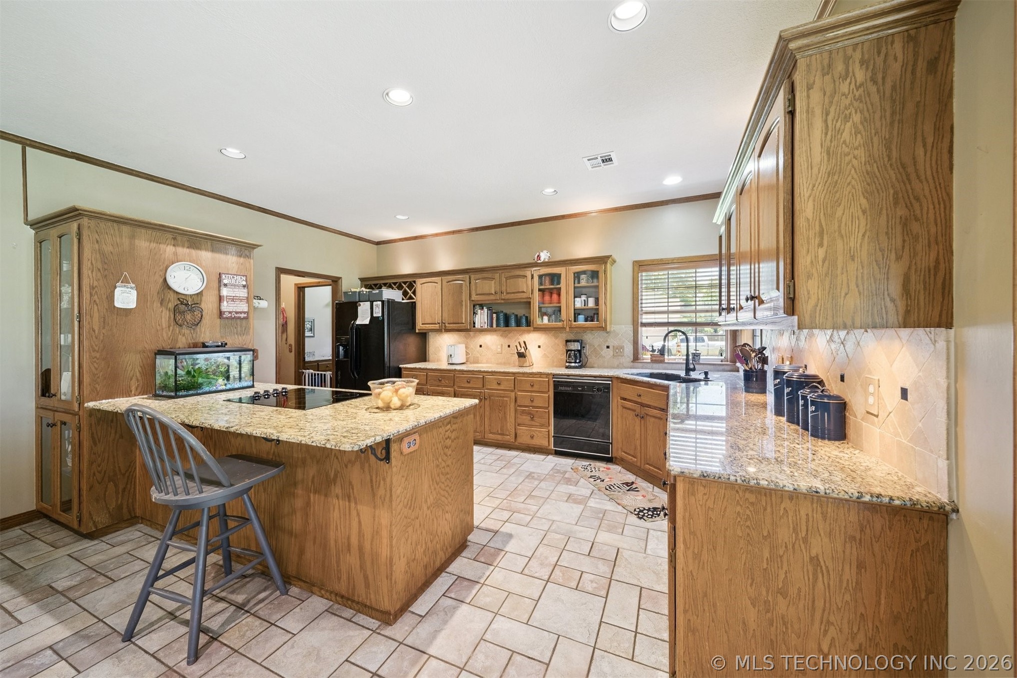 1805 Ne Oakridge Drive Property Photo 24