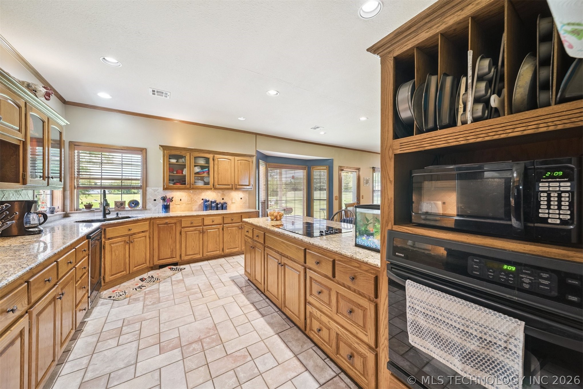 1805 Ne Oakridge Drive Property Photo 25
