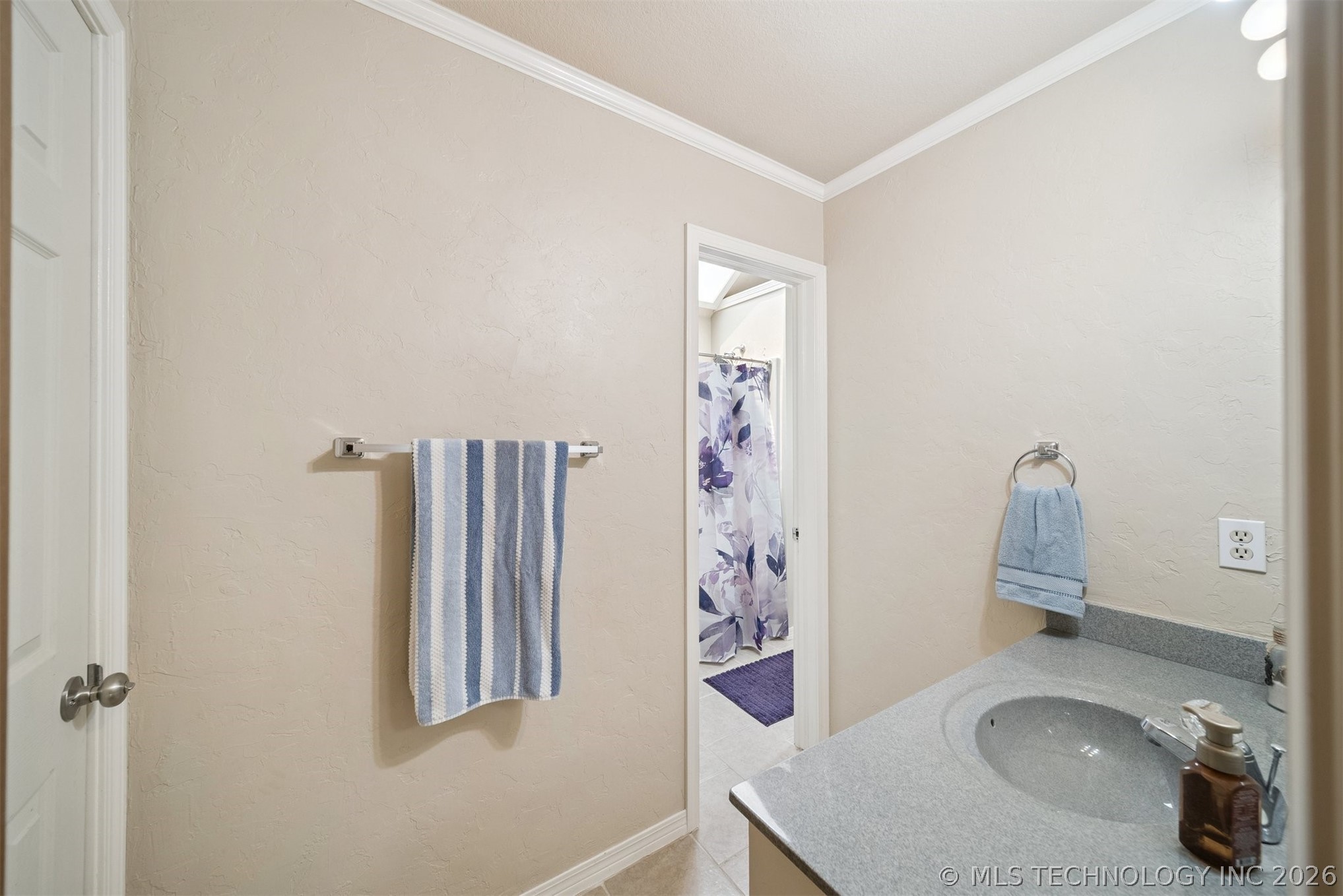 1805 Ne Oakridge Drive Property Photo 33