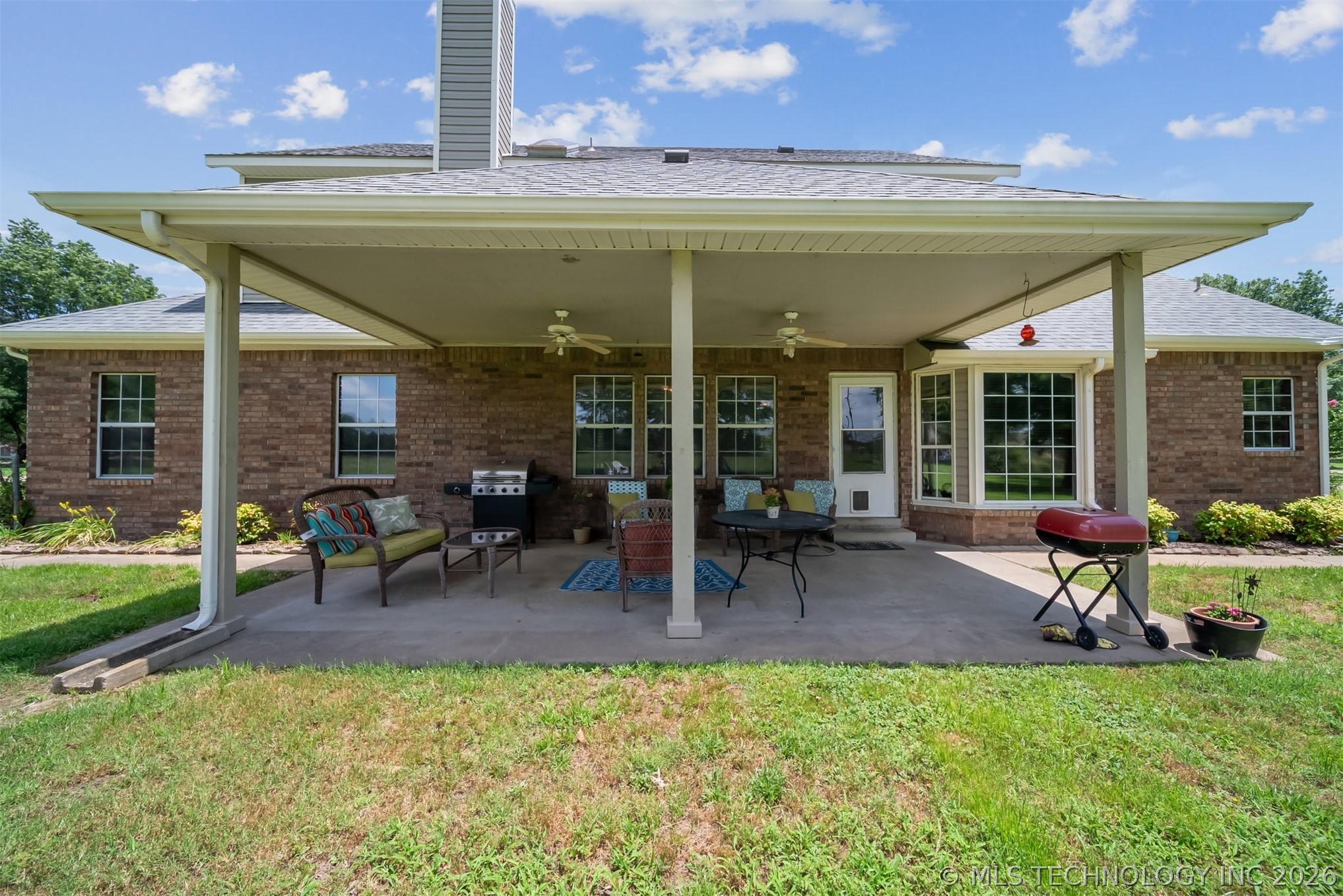 1805 Ne Oakridge Drive Property Photo 39