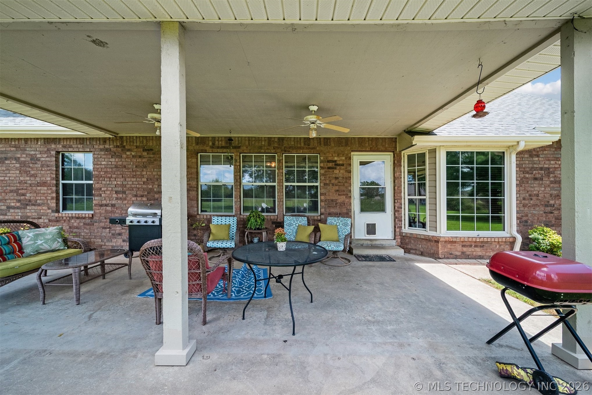 1805 Ne Oakridge Drive Property Photo 40