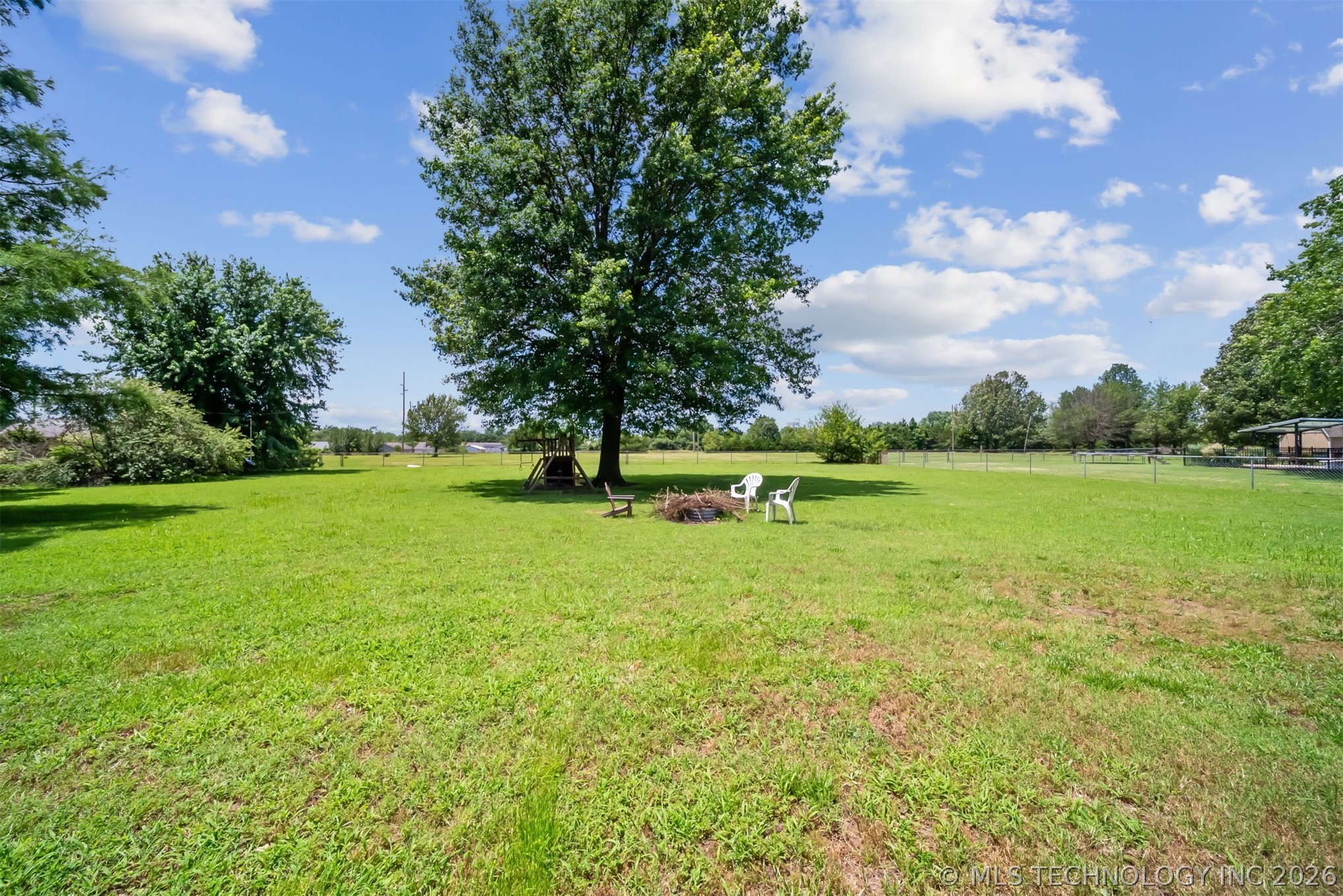 1805 Ne Oakridge Drive Property Photo 41