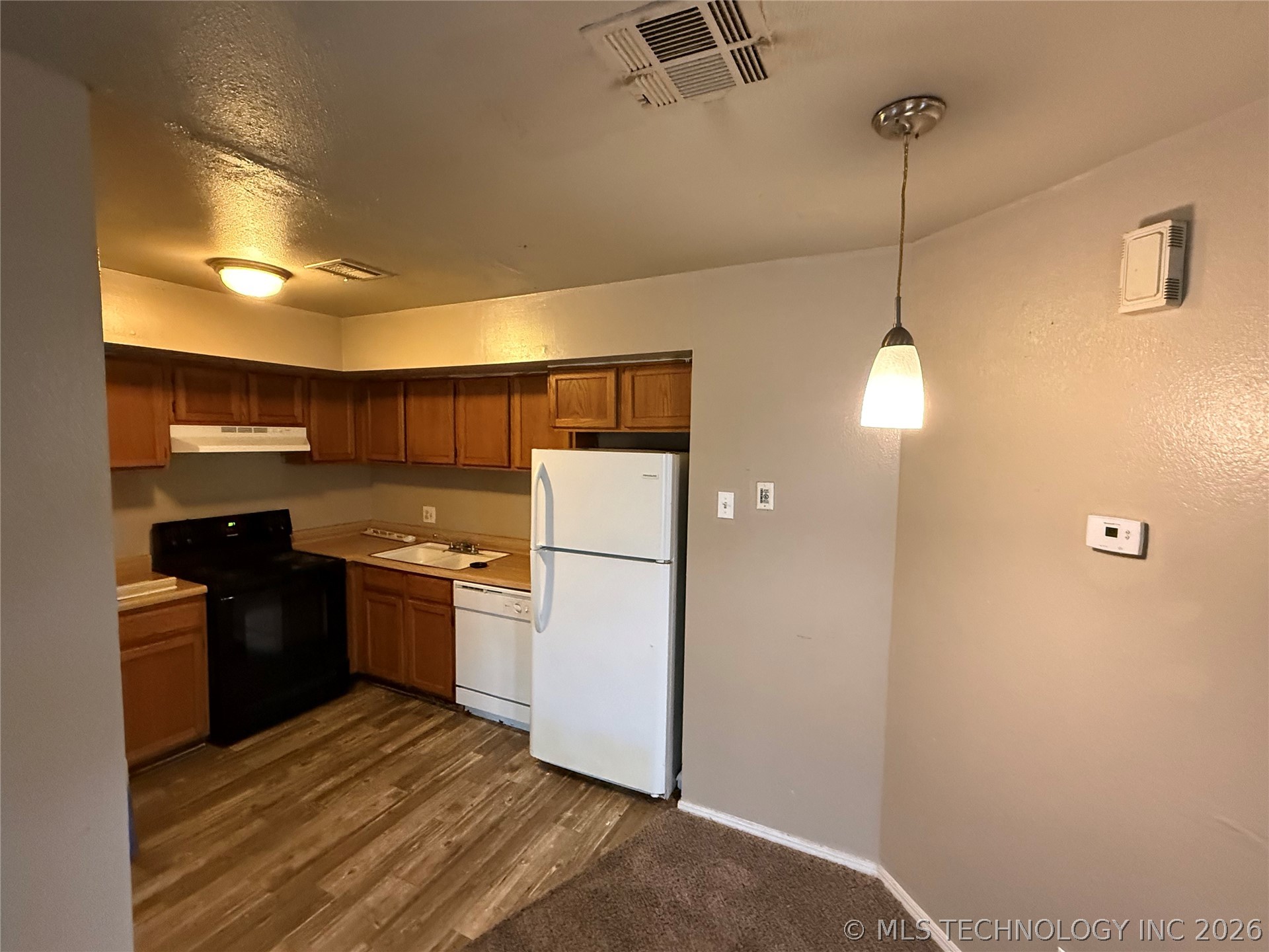 1802 E 66th Place F101 Property Photo 3