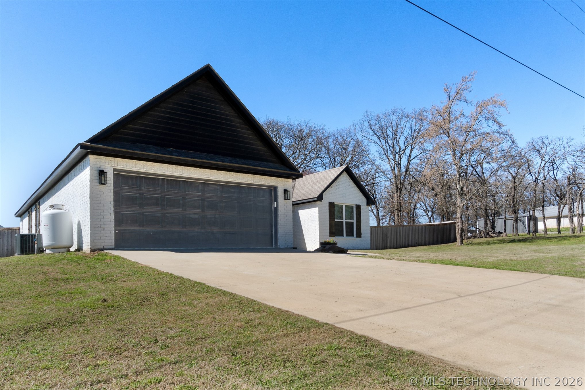 7353 Wilson Street Property Photo 4