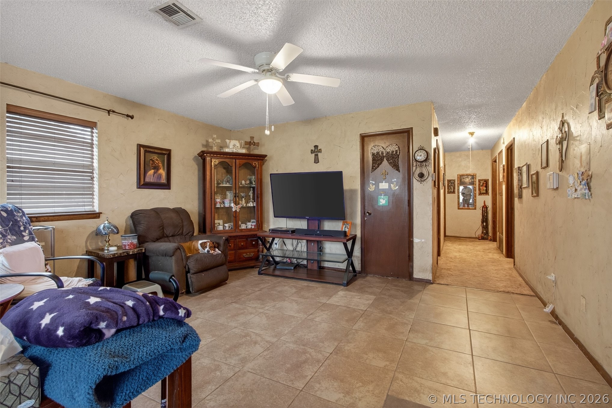 122 S Whitaker Street Property Photo 5