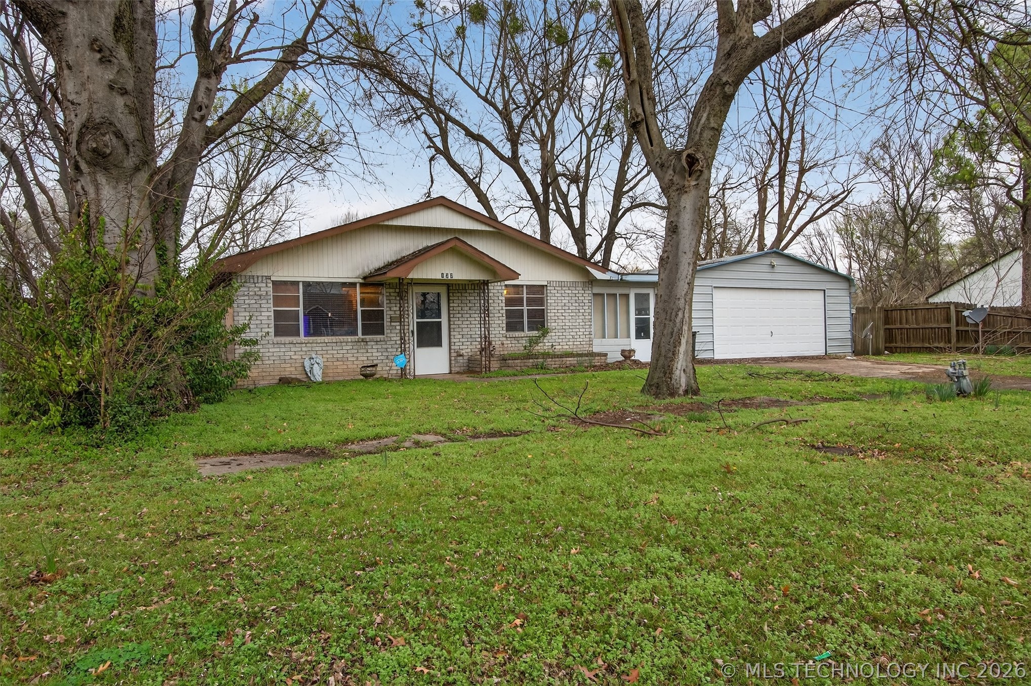 122 S Whitaker Street Property Photo 26