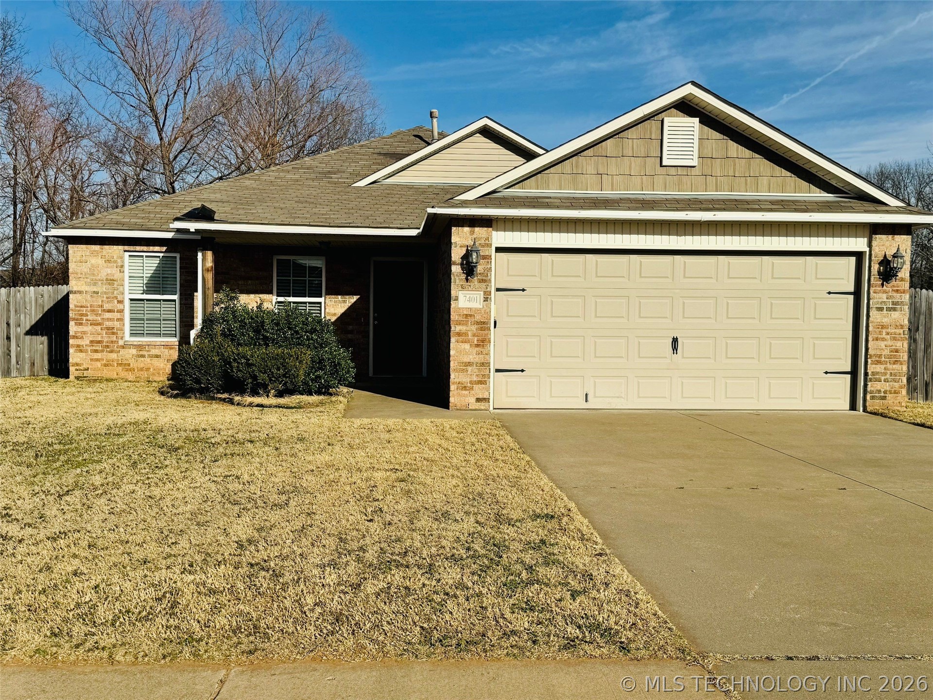 7401 S Elder Avenue Property Photo 1