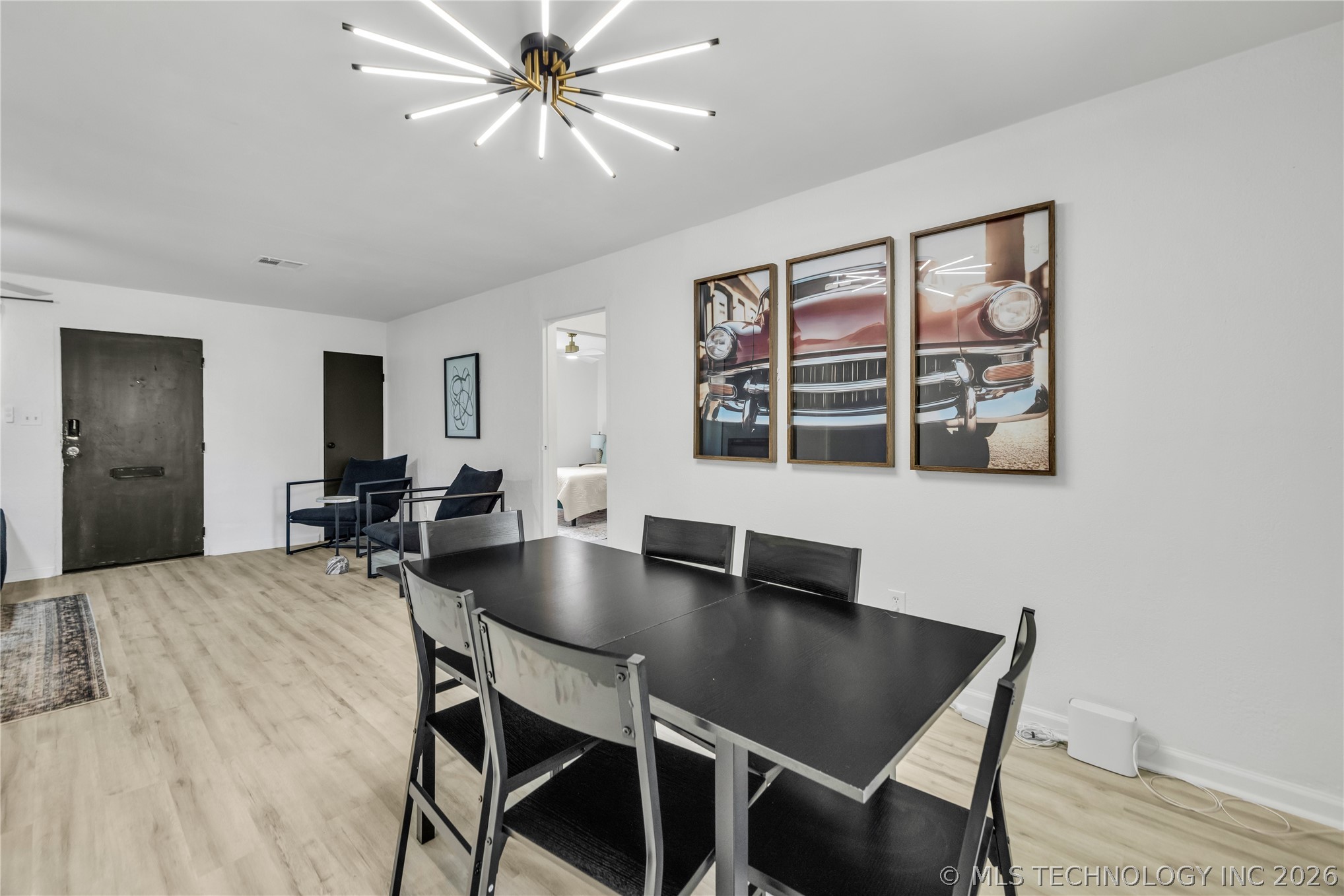 4828 S Madison Avenue Property Photo 8
