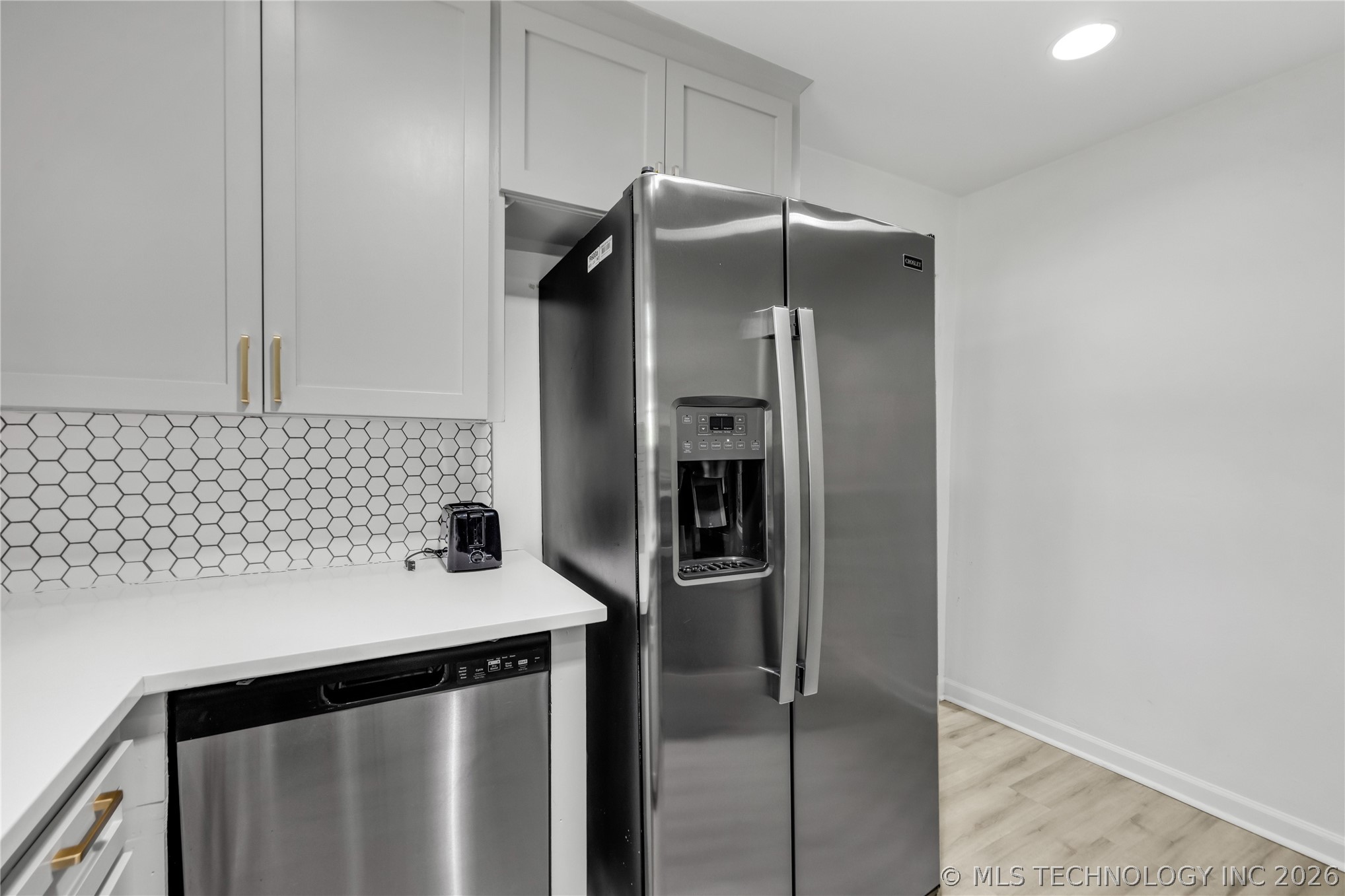 4828 S Madison Avenue Property Photo 12