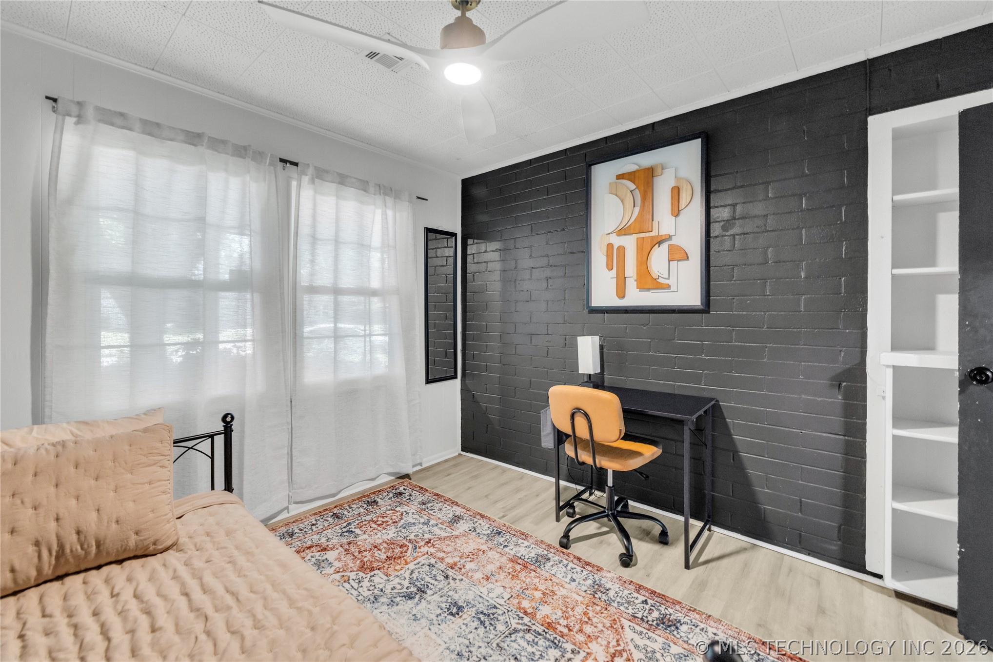 4828 S Madison Avenue Property Photo 14