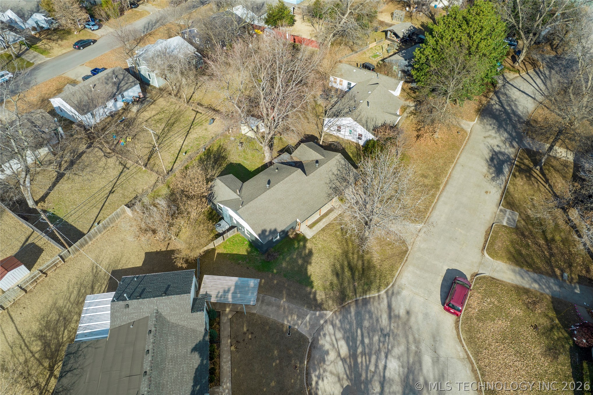 4828 S Madison Avenue Property Photo 28