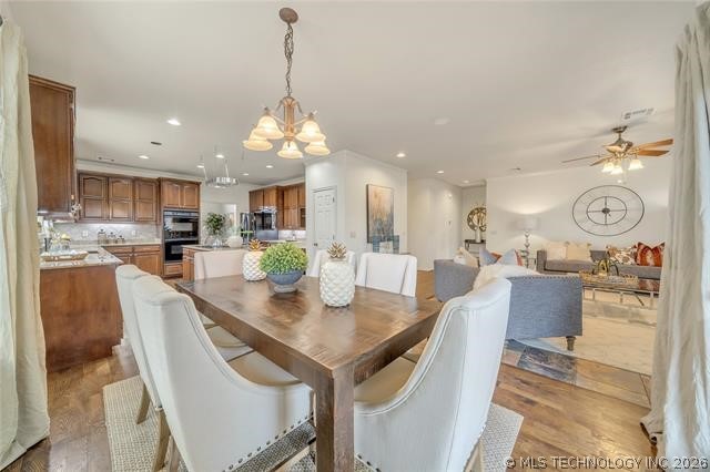 2449 S Tamarack Avenue Property Photo 7