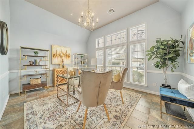 2449 S Tamarack Avenue Property Photo 10