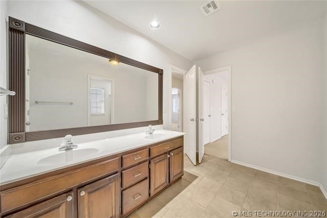 2449 S Tamarack Avenue Property Photo 18