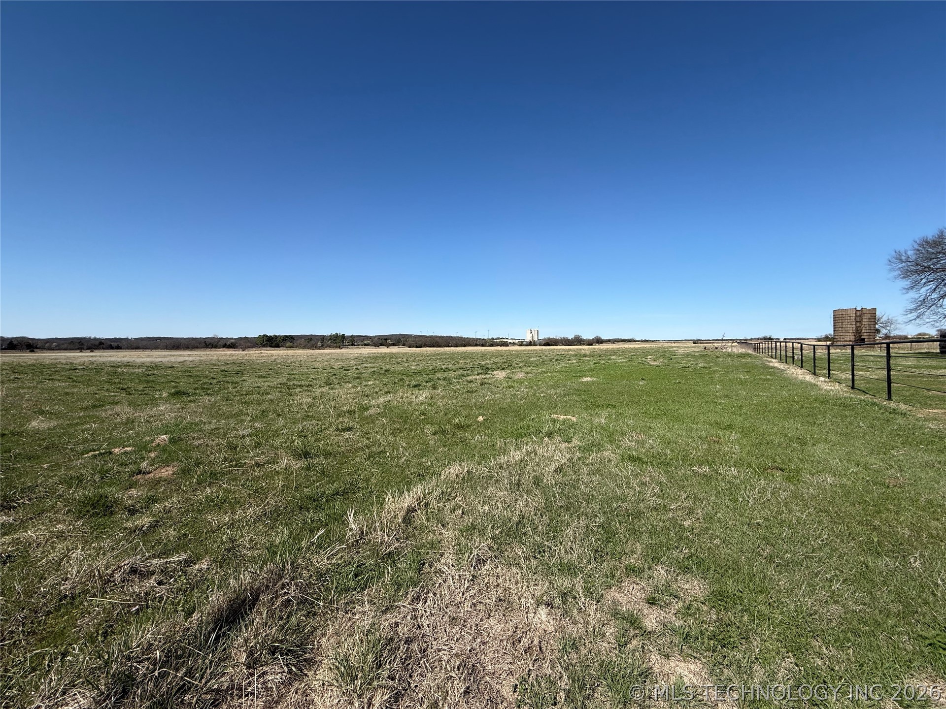 Oak Ridge Property Photo 5