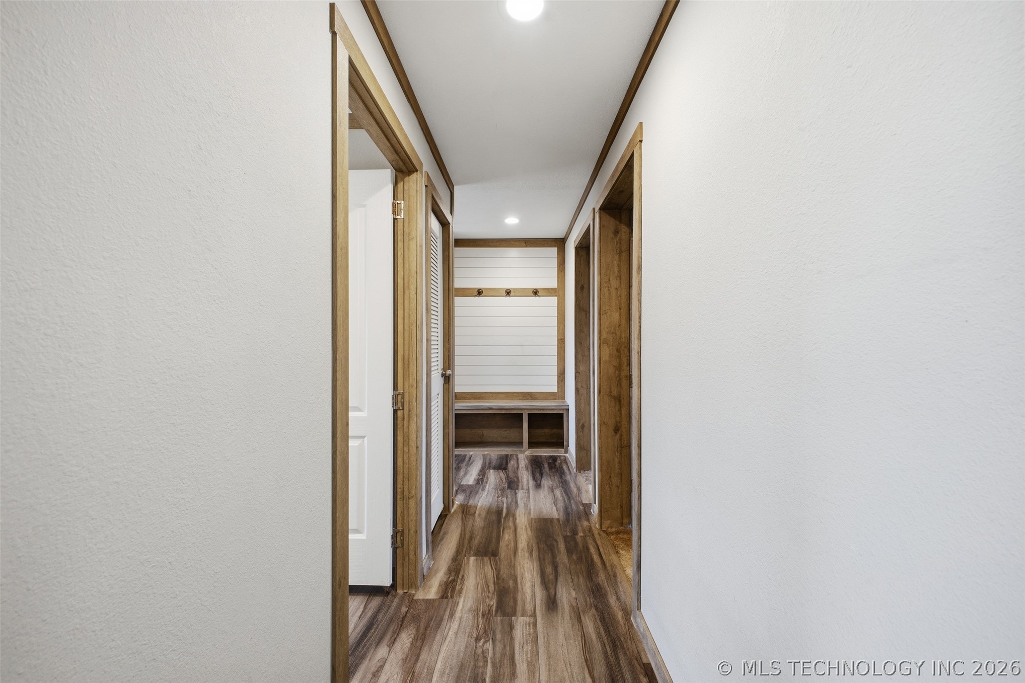 703 E Clyde Property Photo 14