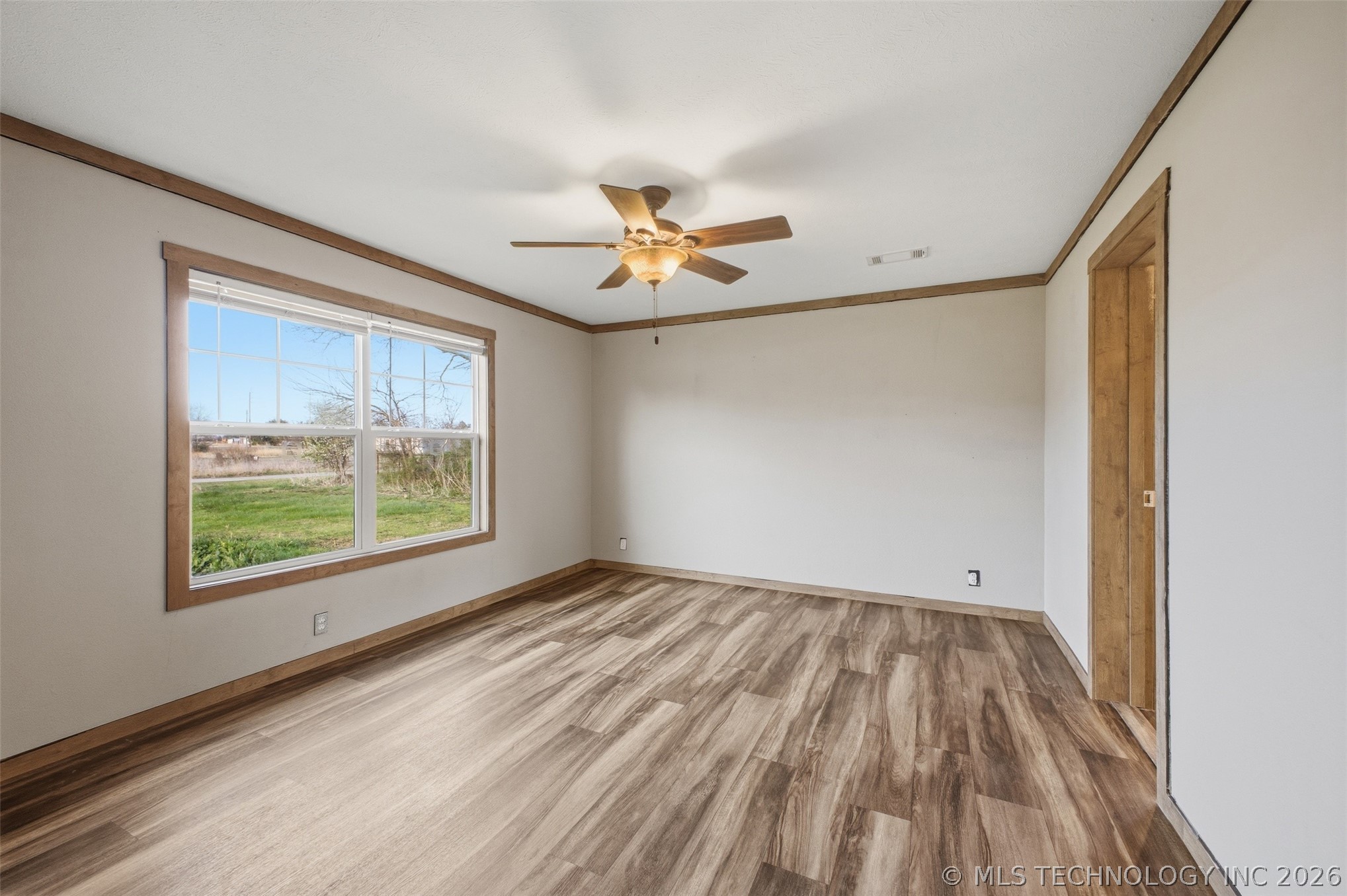 703 E Clyde Property Photo 26
