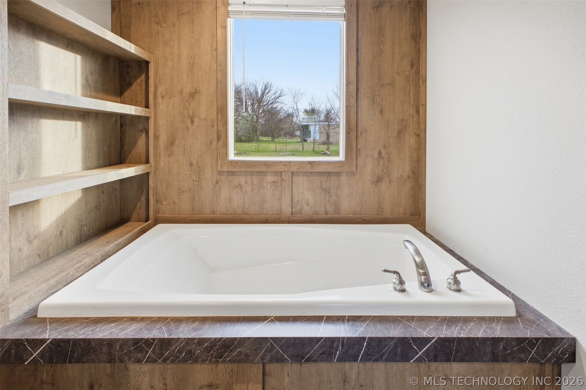 703 E Clyde Property Photo 31