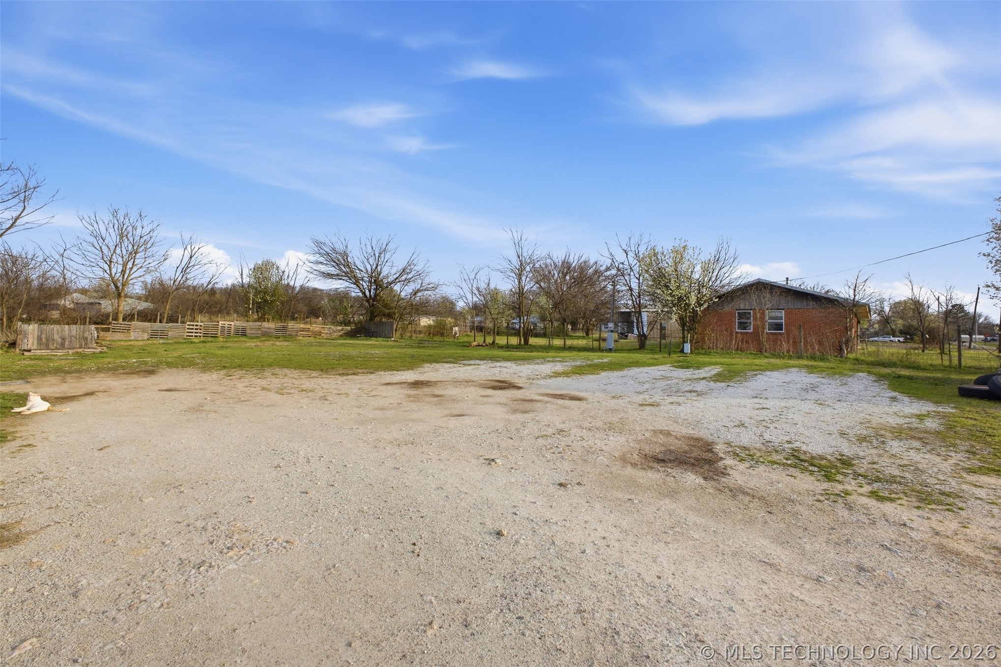 703 E Clyde Property Photo 35