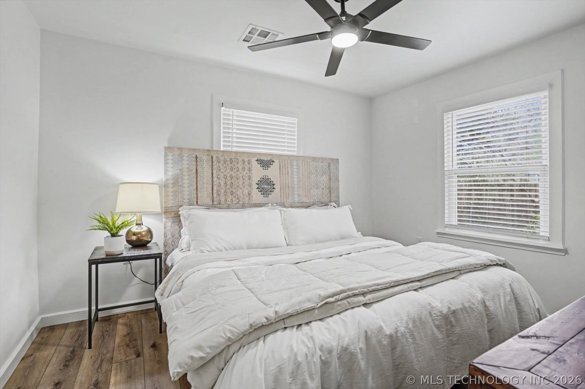 1834 S Hudson Avenue Property Photo 15