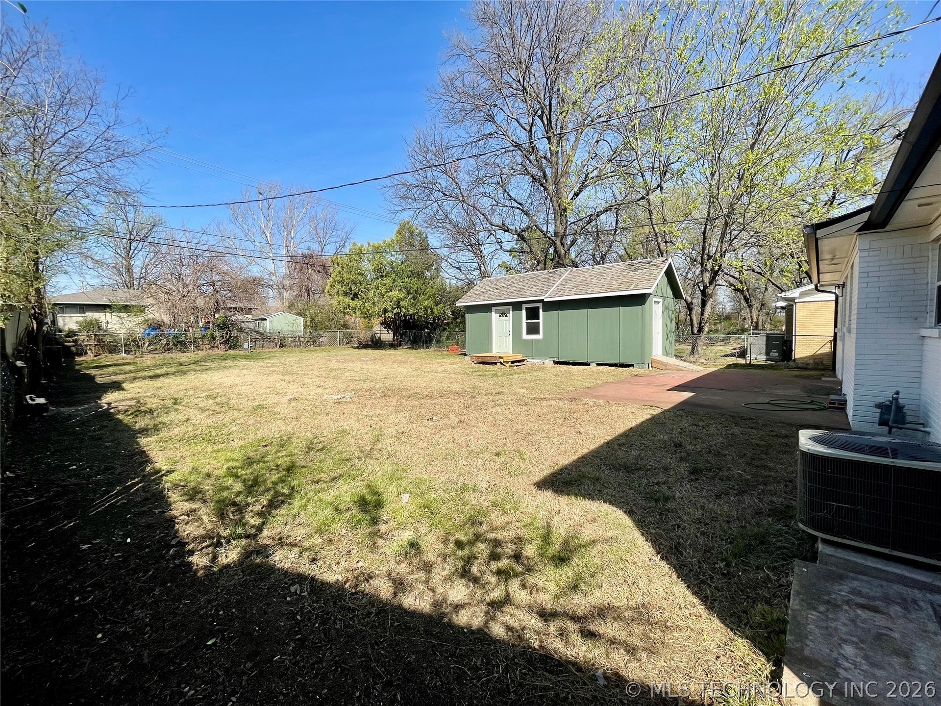 1834 S Hudson Avenue Property Photo 26
