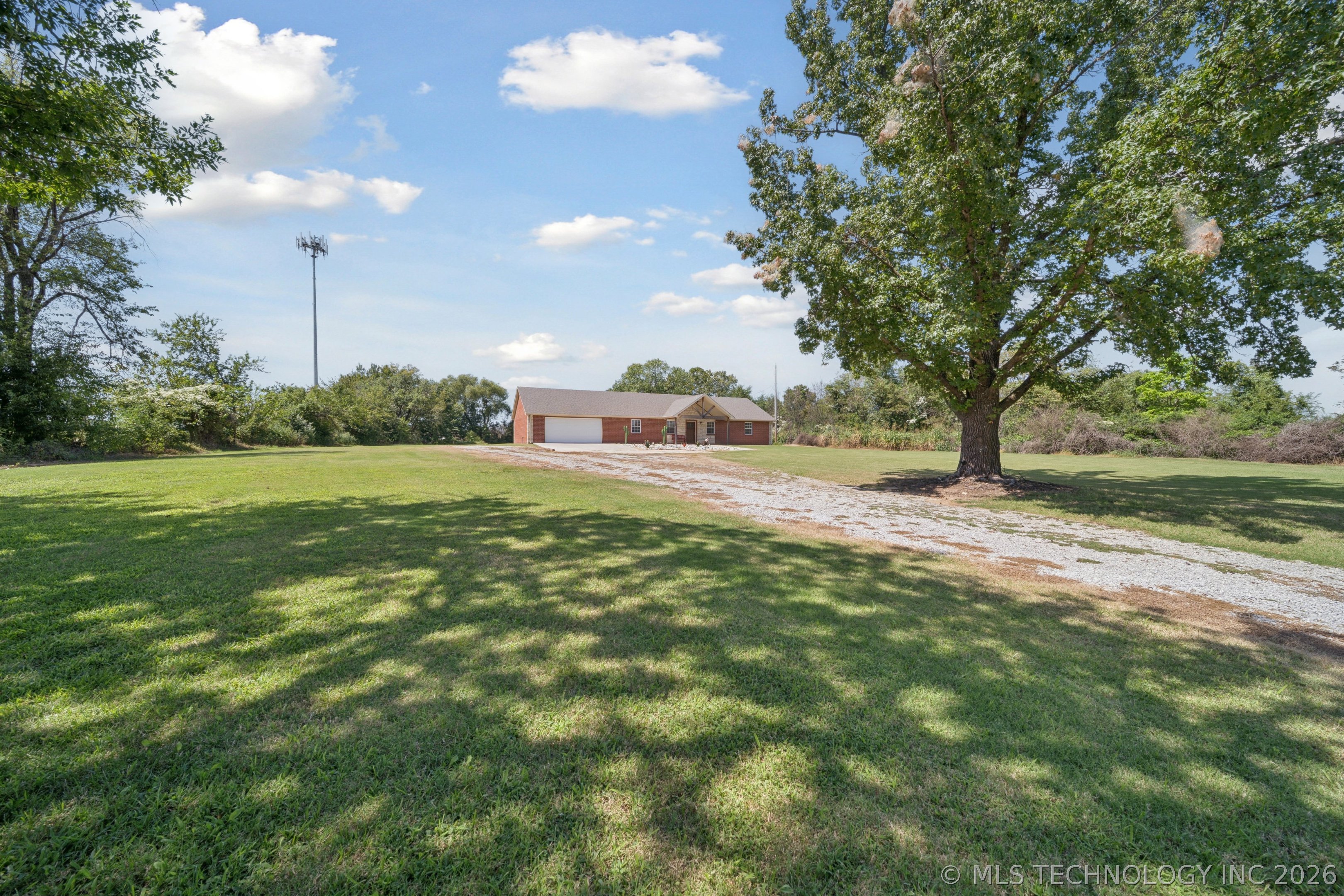 15375 N 247th Road Property Photo 3