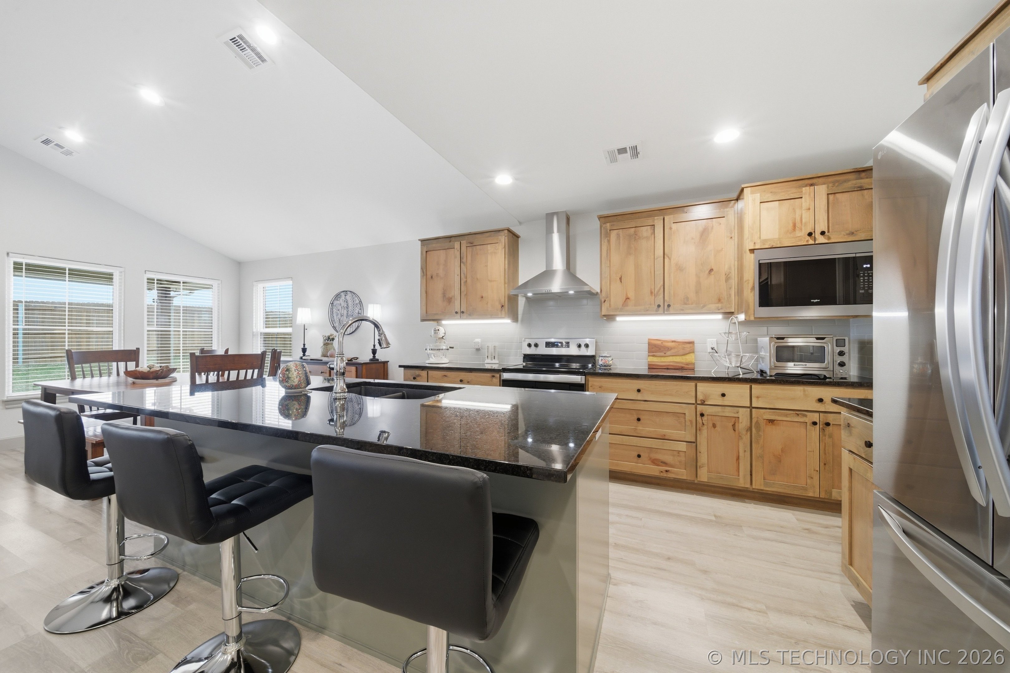5820 Coldspring Lane Property Photo 17