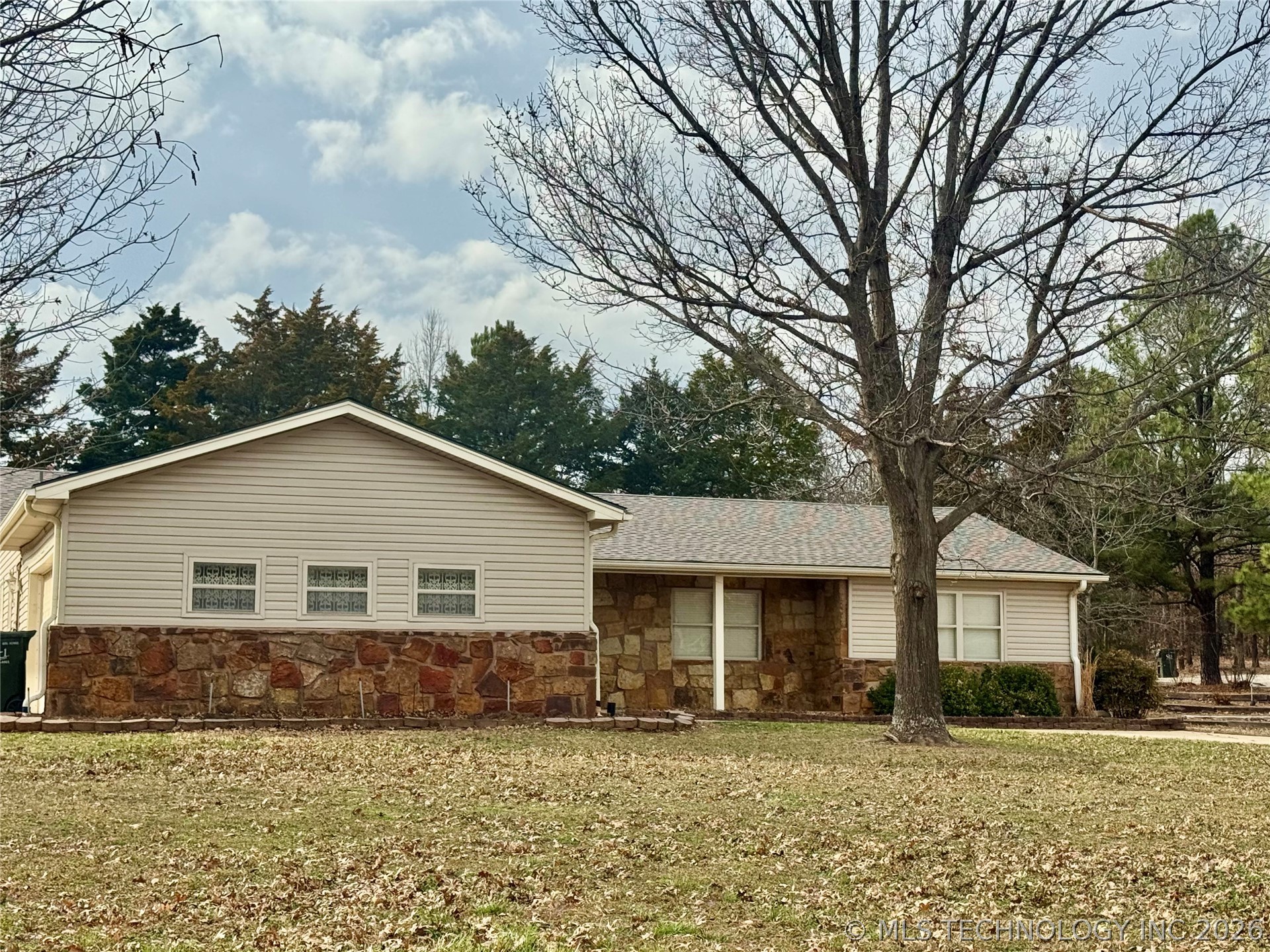 518 Fox Run Court Property Photo 1