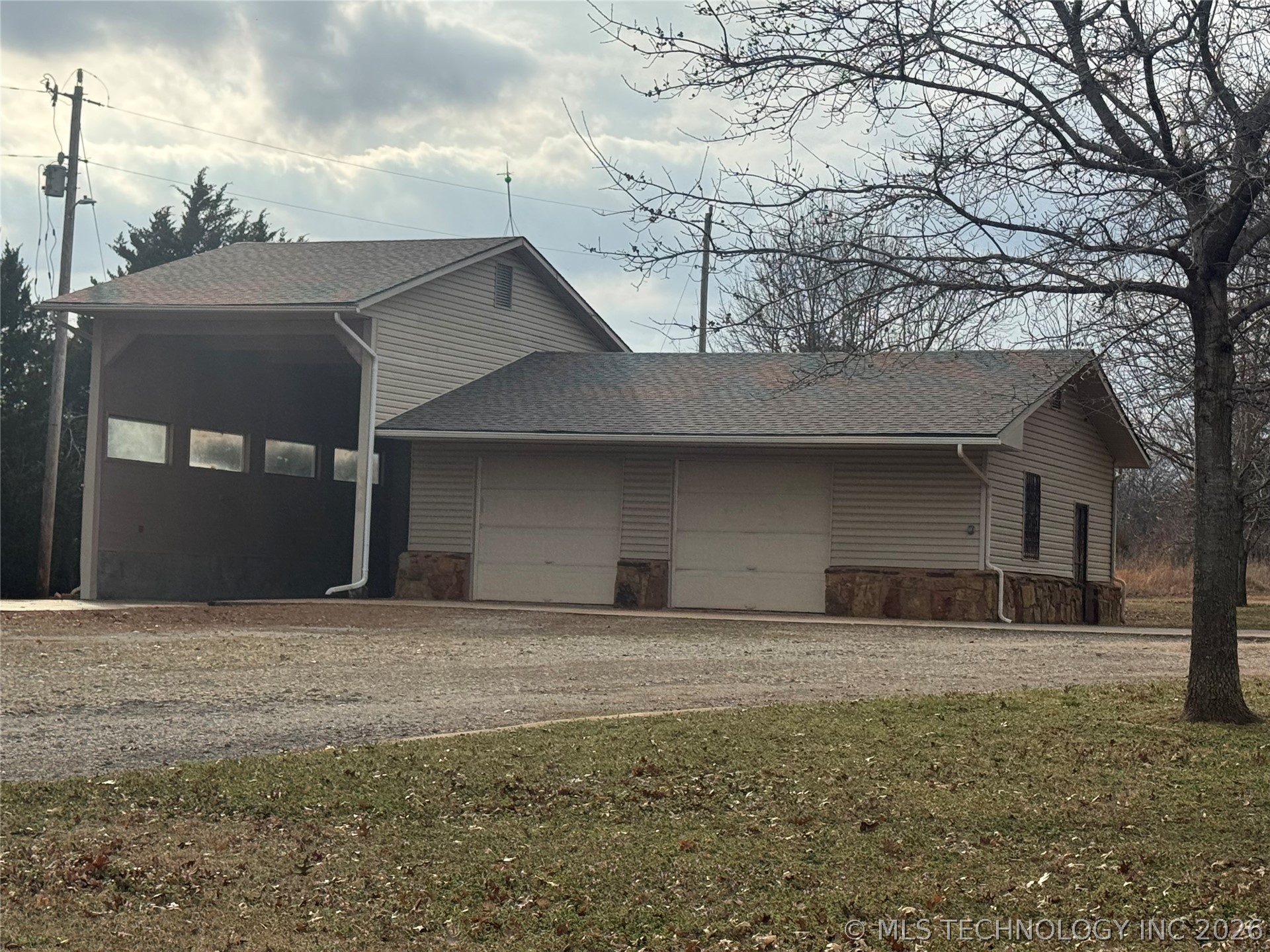 518 Fox Run Court Property Photo 2