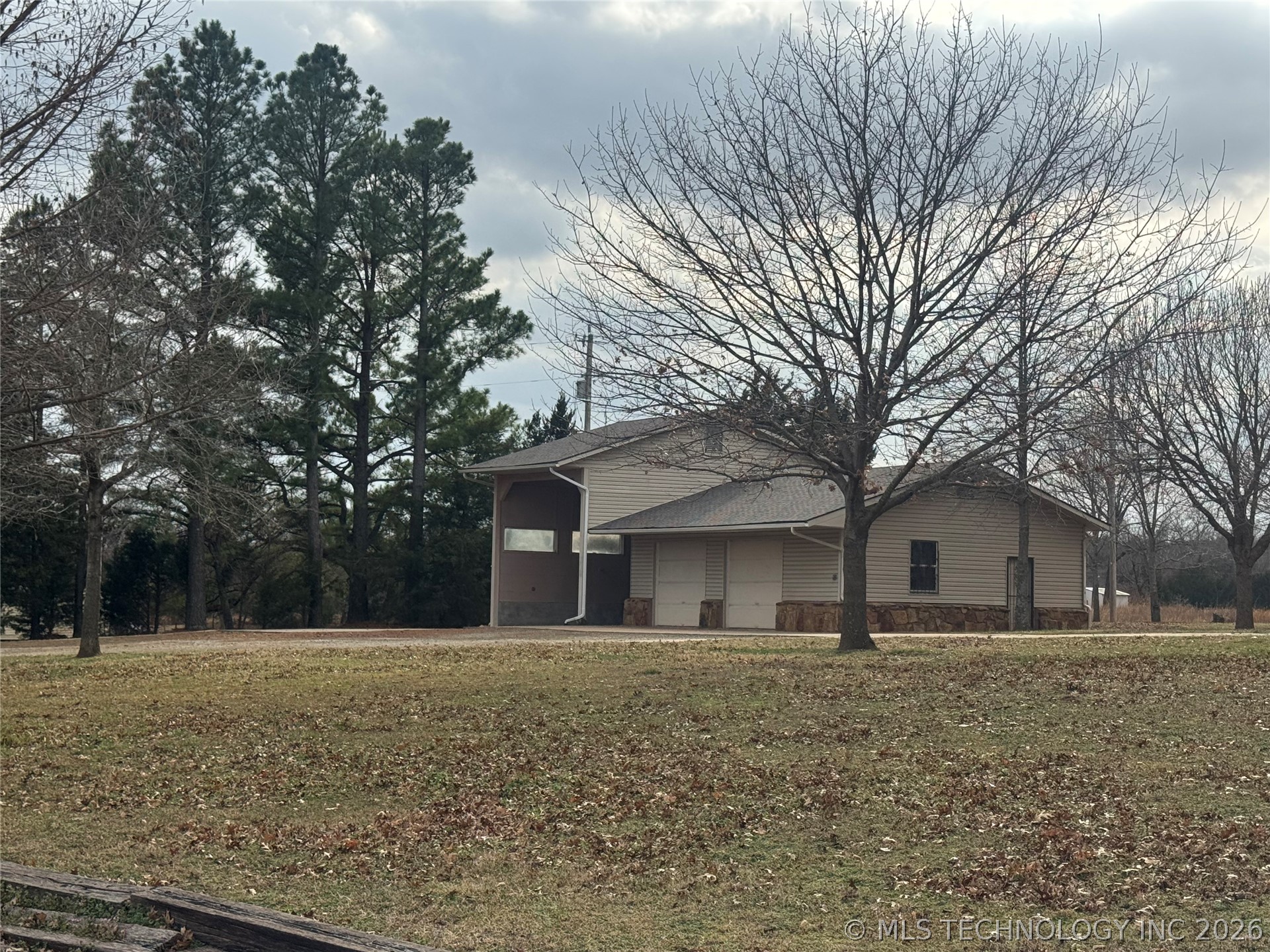 518 Fox Run Court Property Photo 6