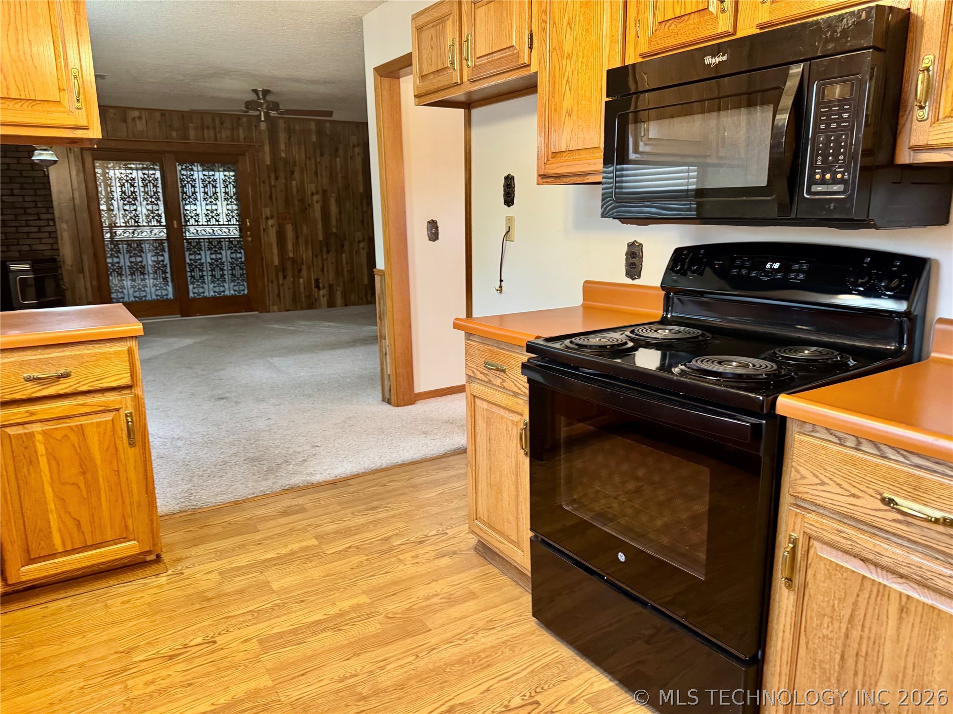 518 Fox Run Court Property Photo 9