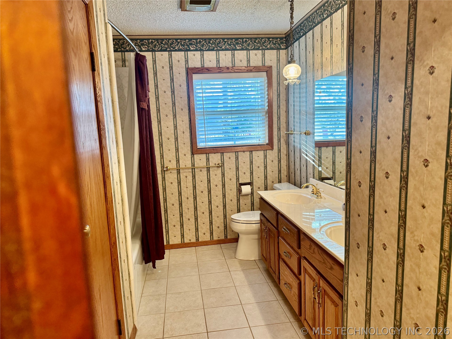 518 Fox Run Court Property Photo 11