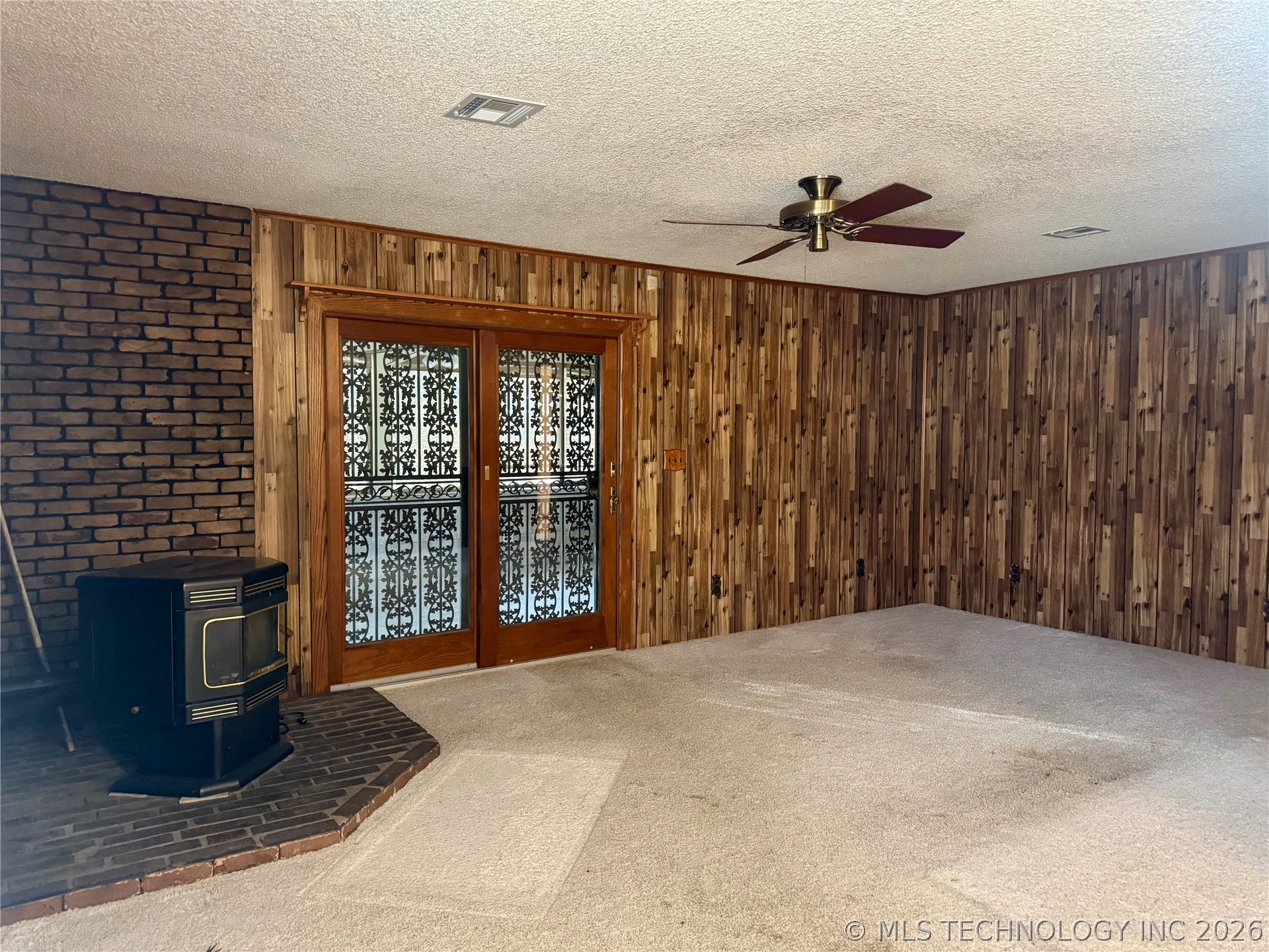 518 Fox Run Court Property Photo 13