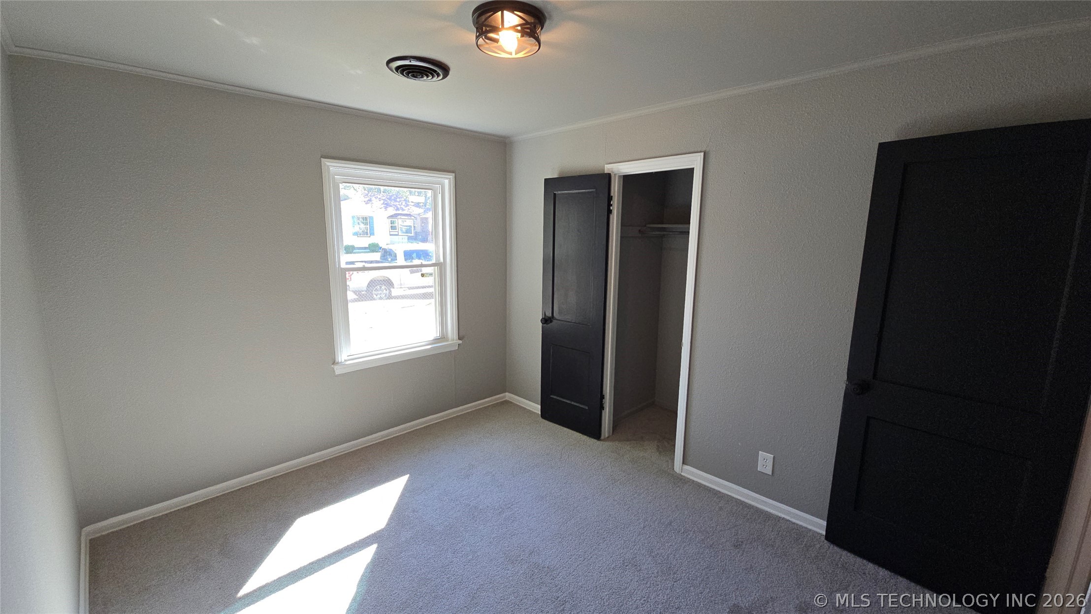 3139 E Woodrow Street Property Photo 16