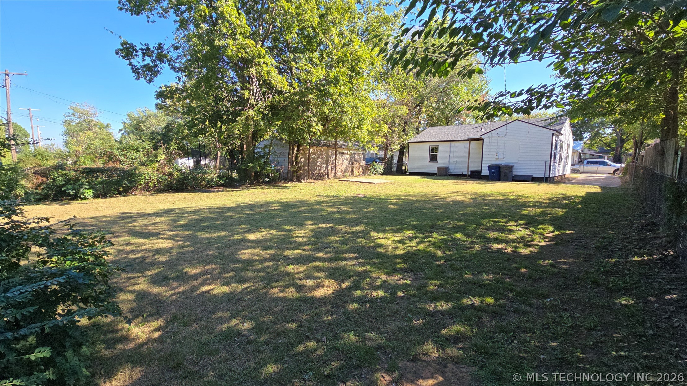3139 E Woodrow Street Property Photo 18