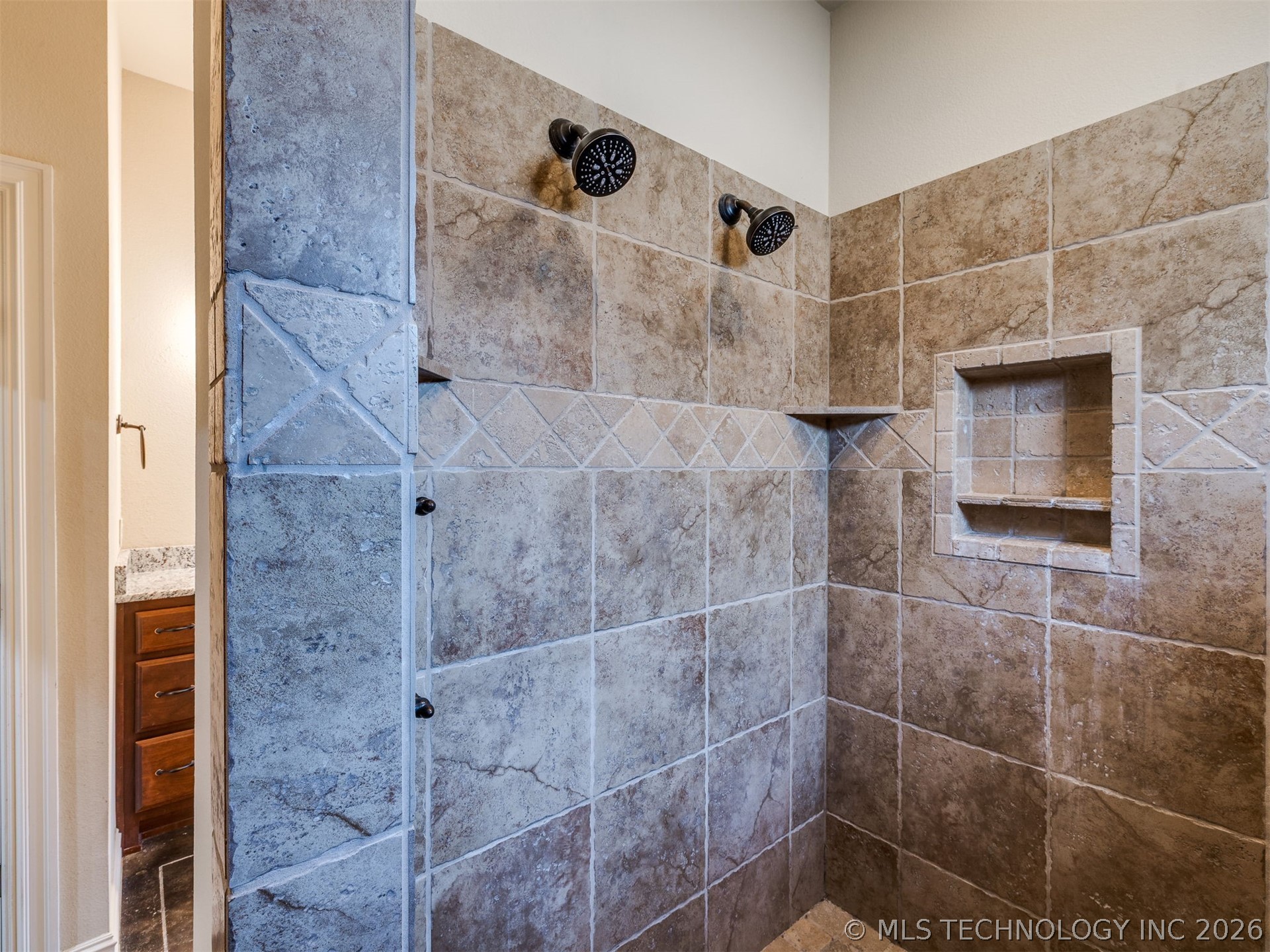 2707 E 138th Street S Property Photo 40