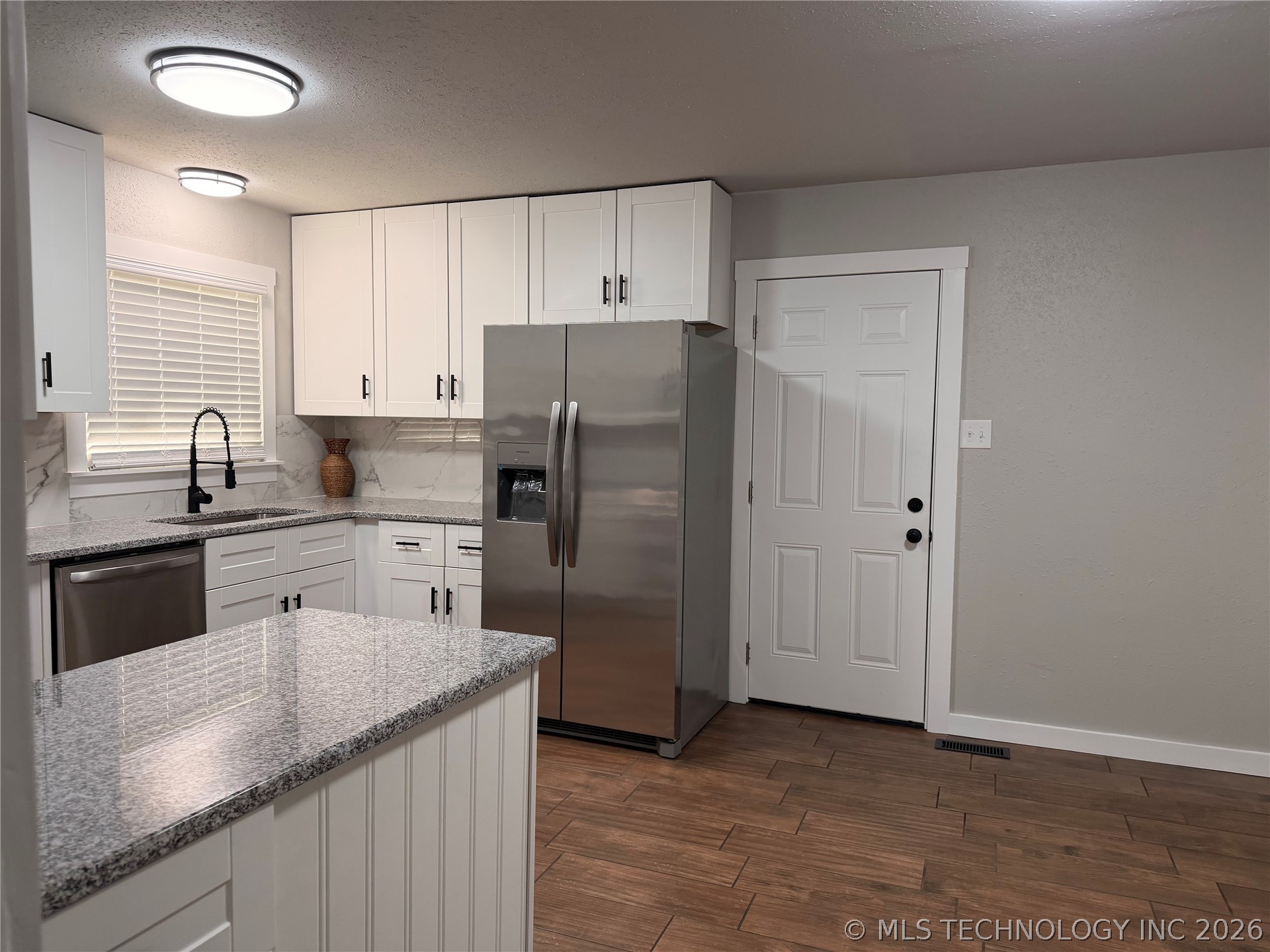 2516 Dakota Avenue Property Photo 4