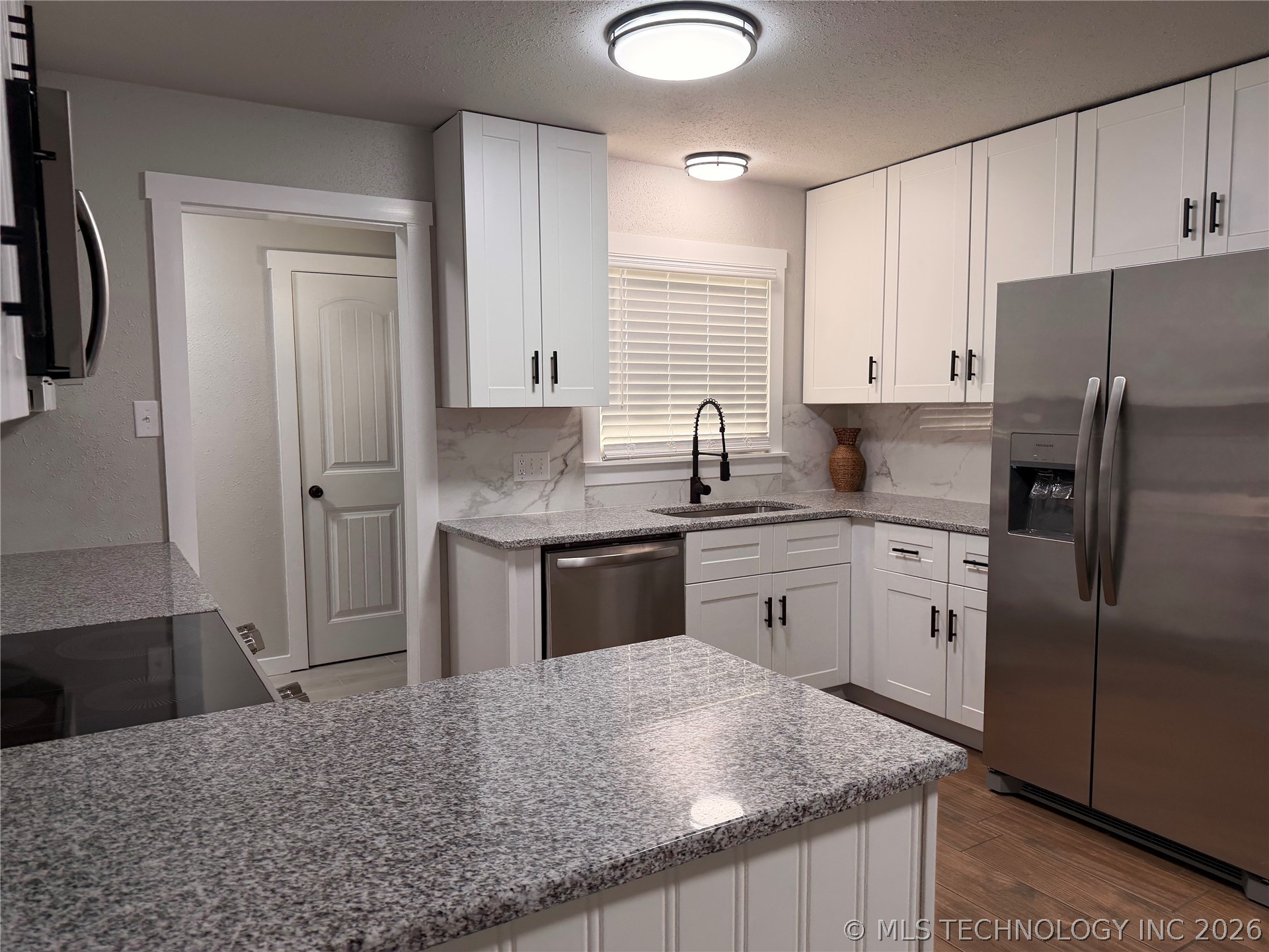 2516 Dakota Avenue Property Photo 5